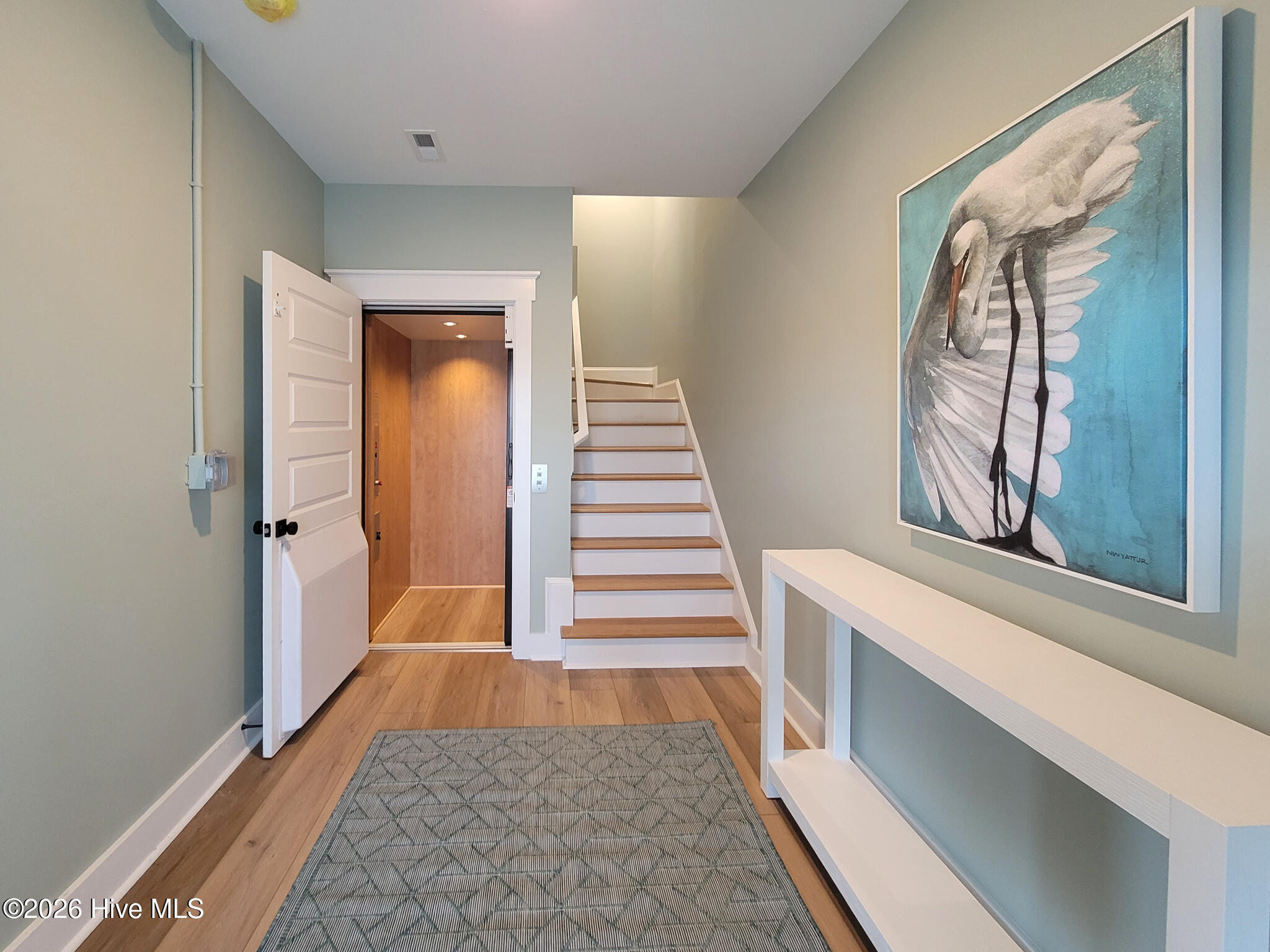 100553641 | Photo 68