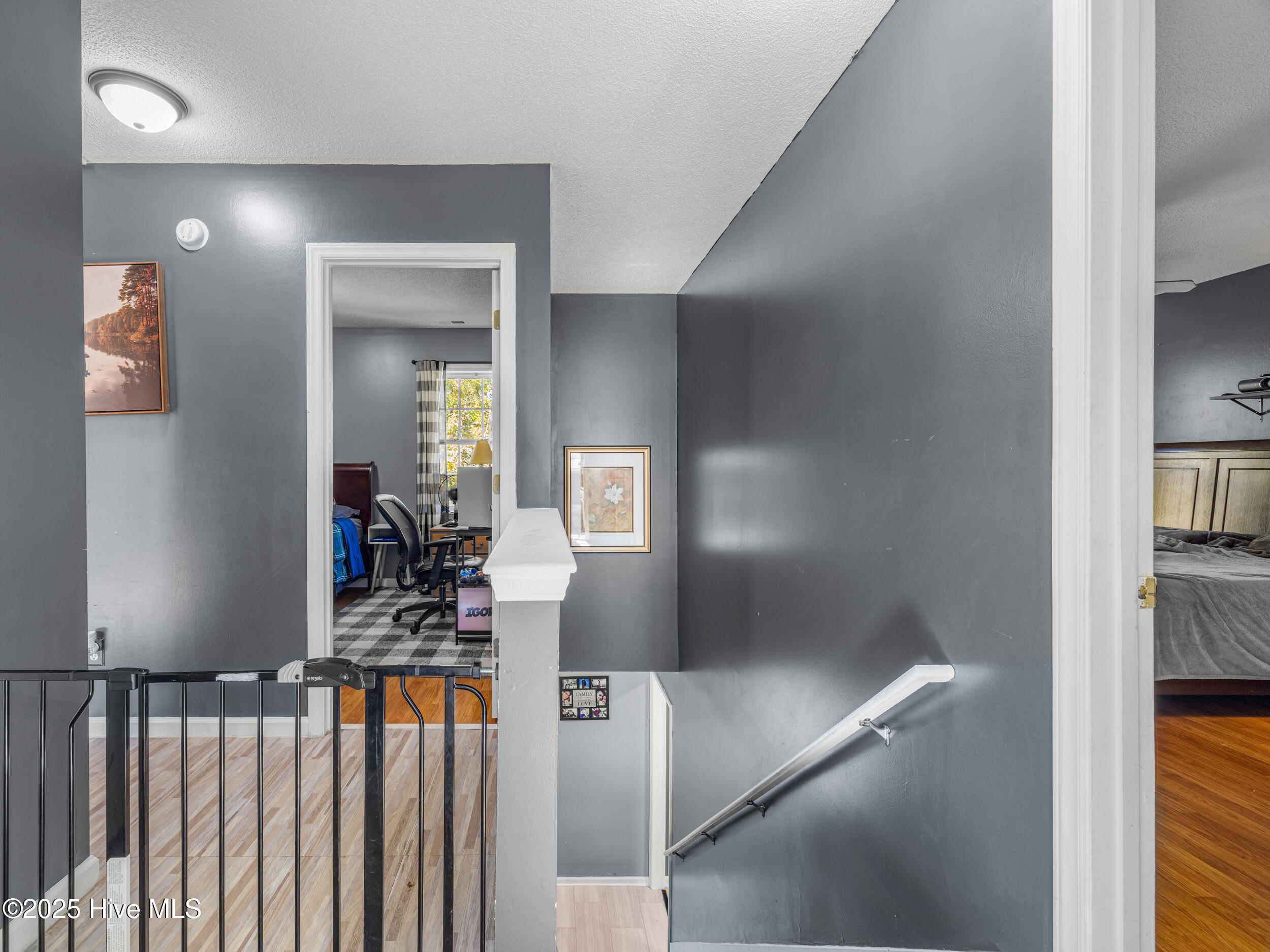 100541472 | Photo 30