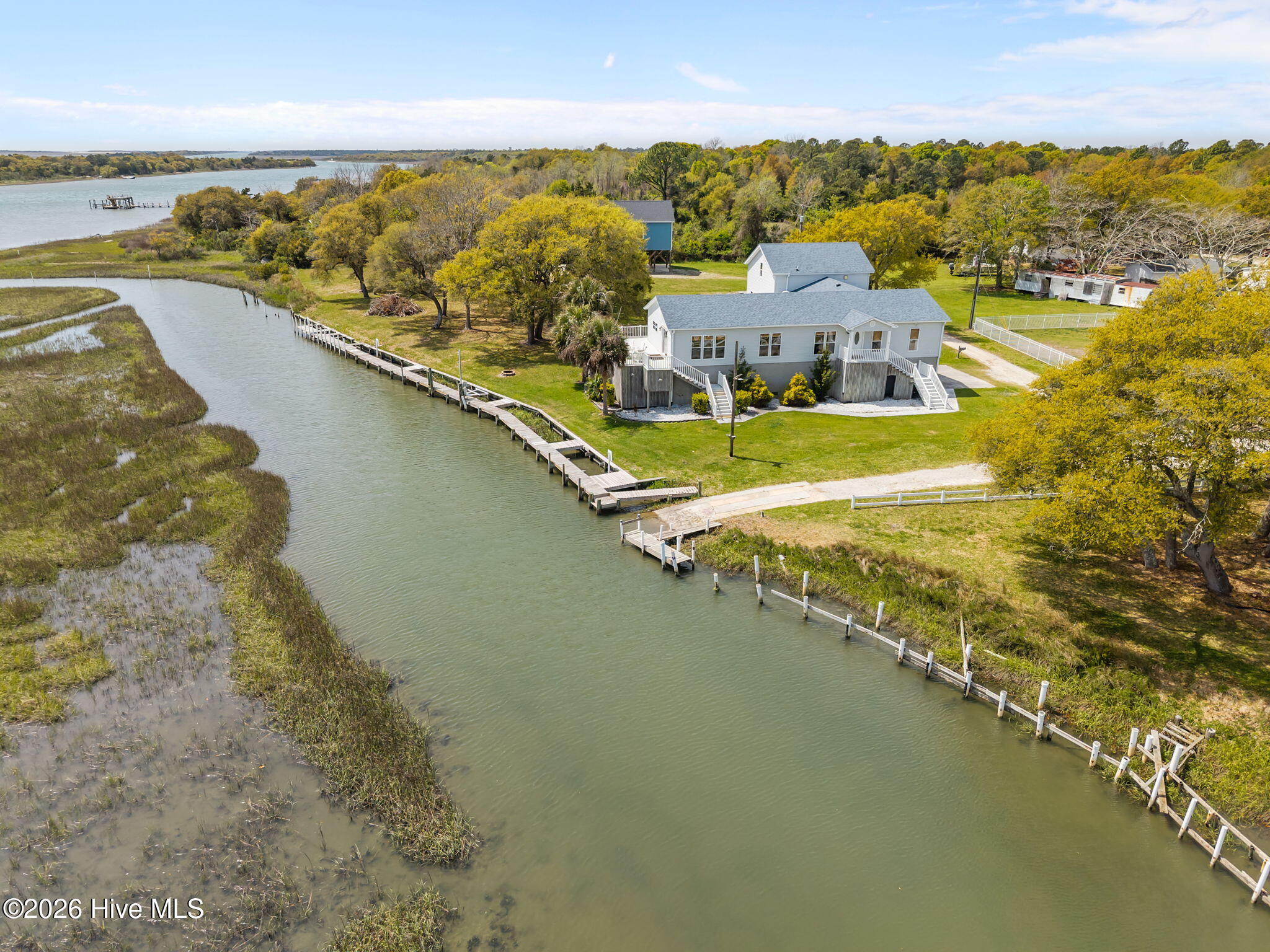 100516311 | Photo 52