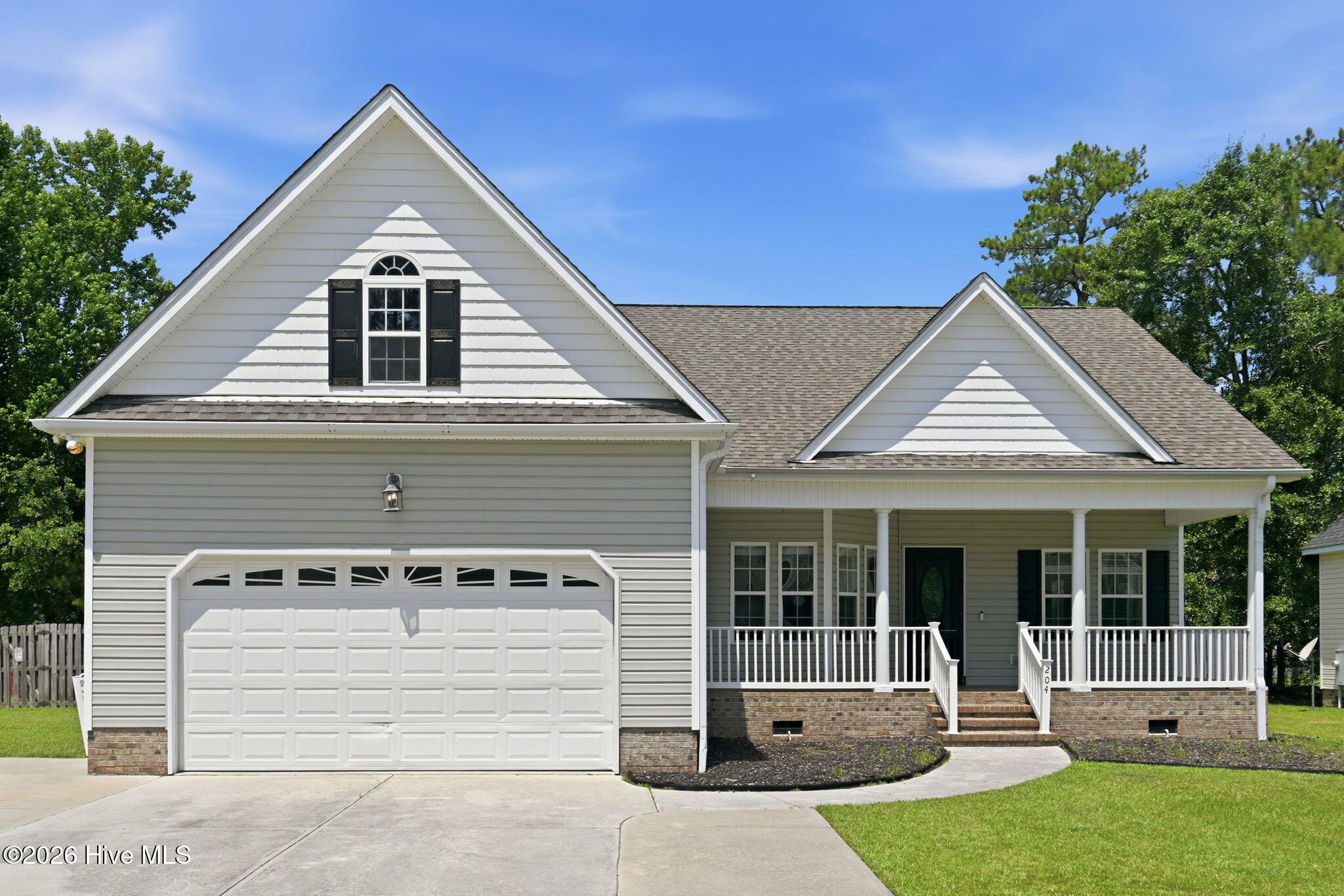 204 Wedgefield Circle,Maple Hill