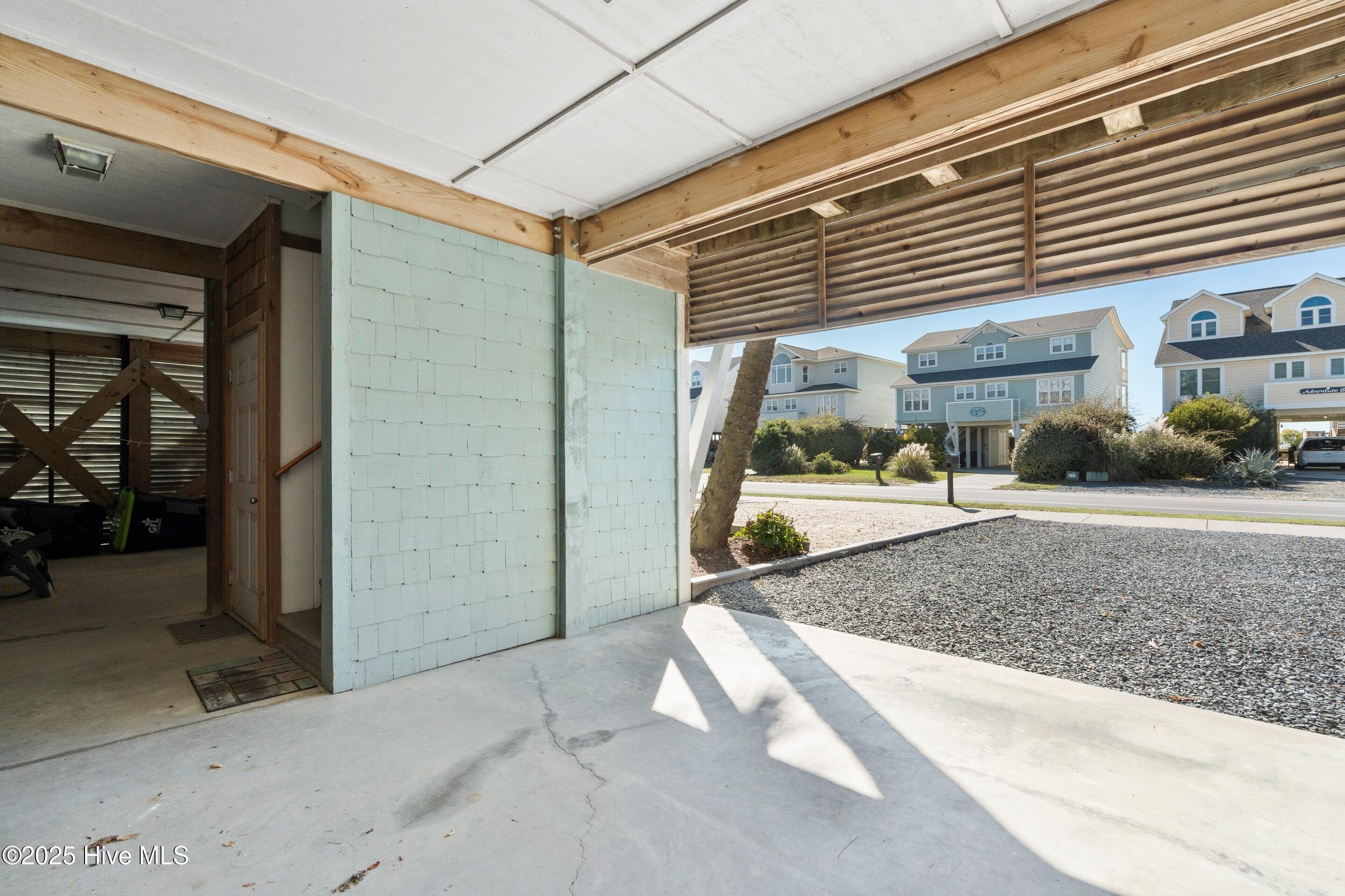 100536770 | Photo 55