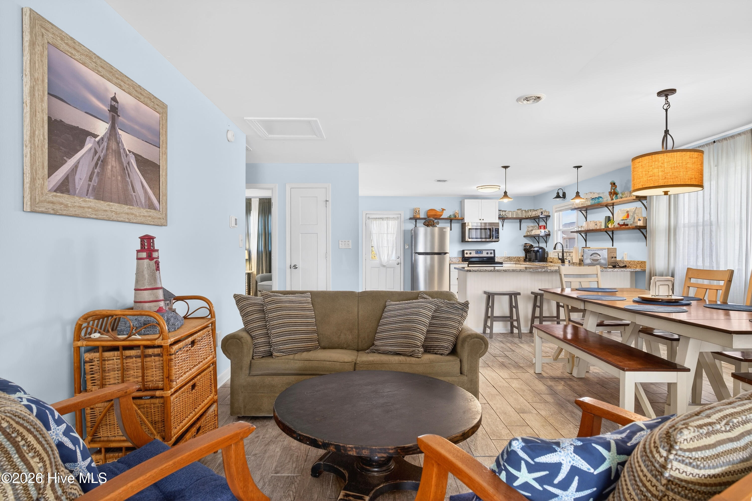 100560758 | Photo 18