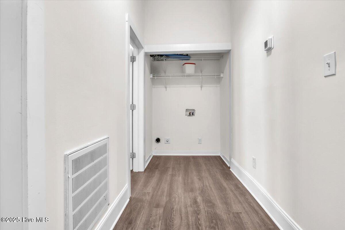 100525423 | Photo 31