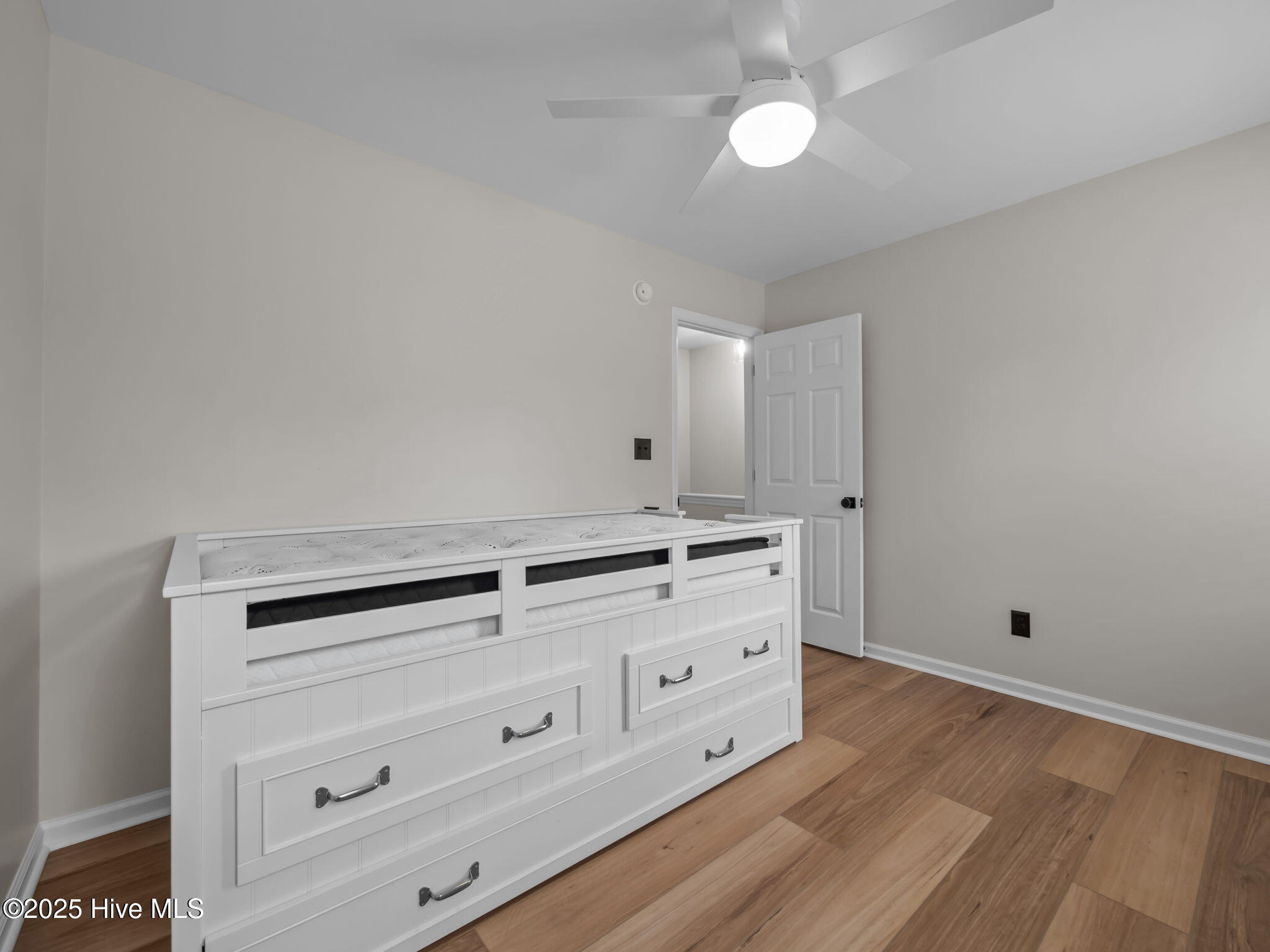 100539513 | Photo 30