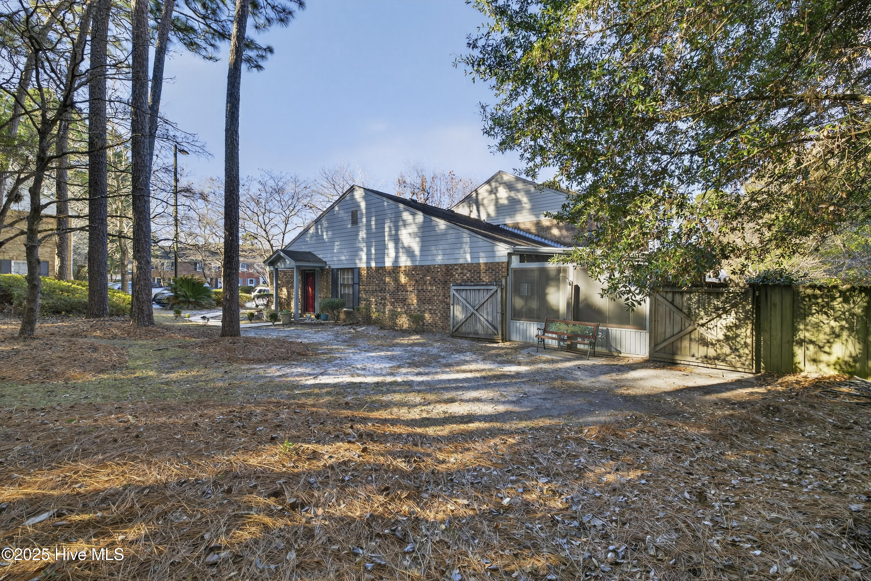 100546761 | Photo 25