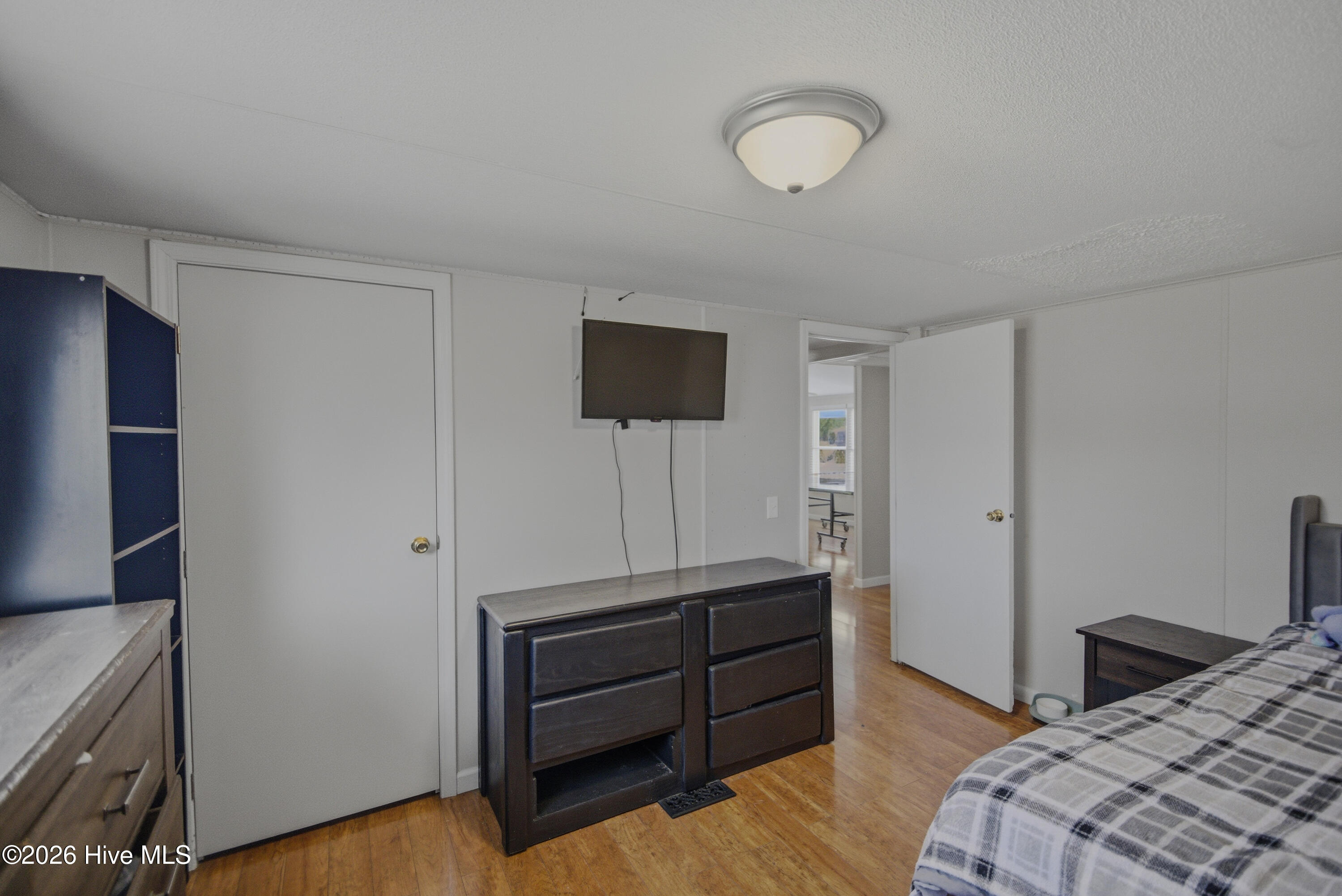 100566324 | Photo 34