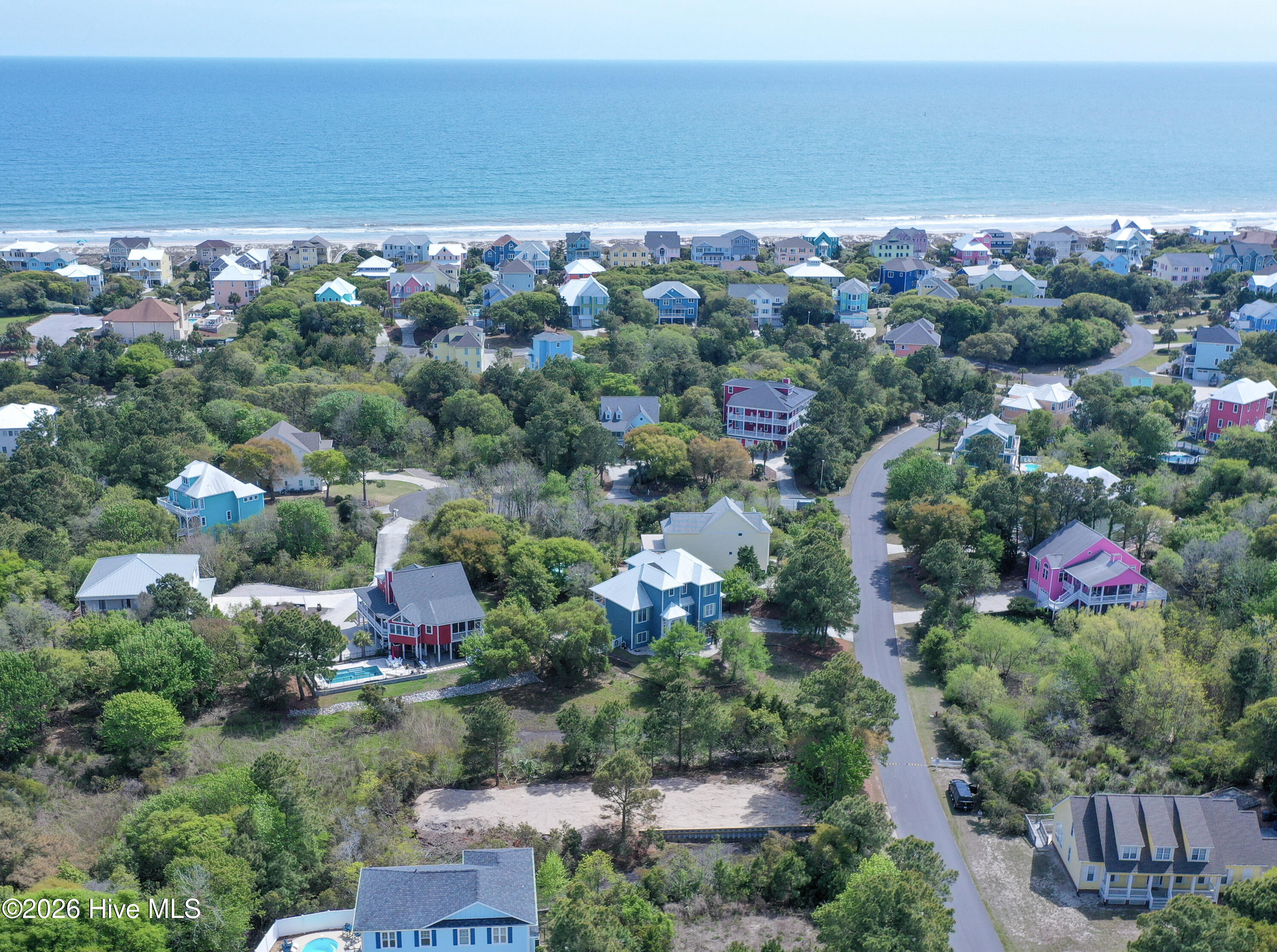 100538009 | Photo 11