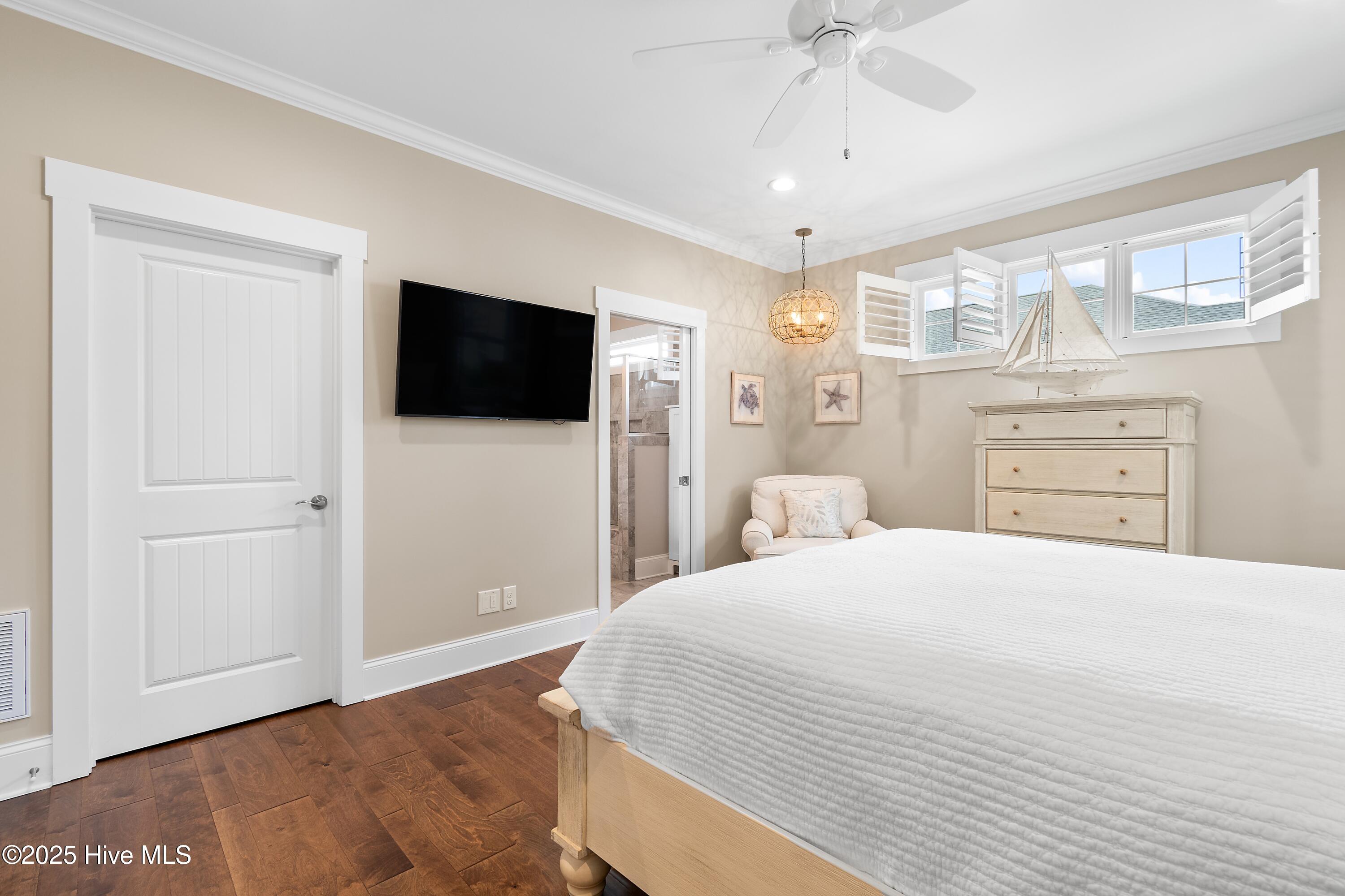 100521650 | Photo 23