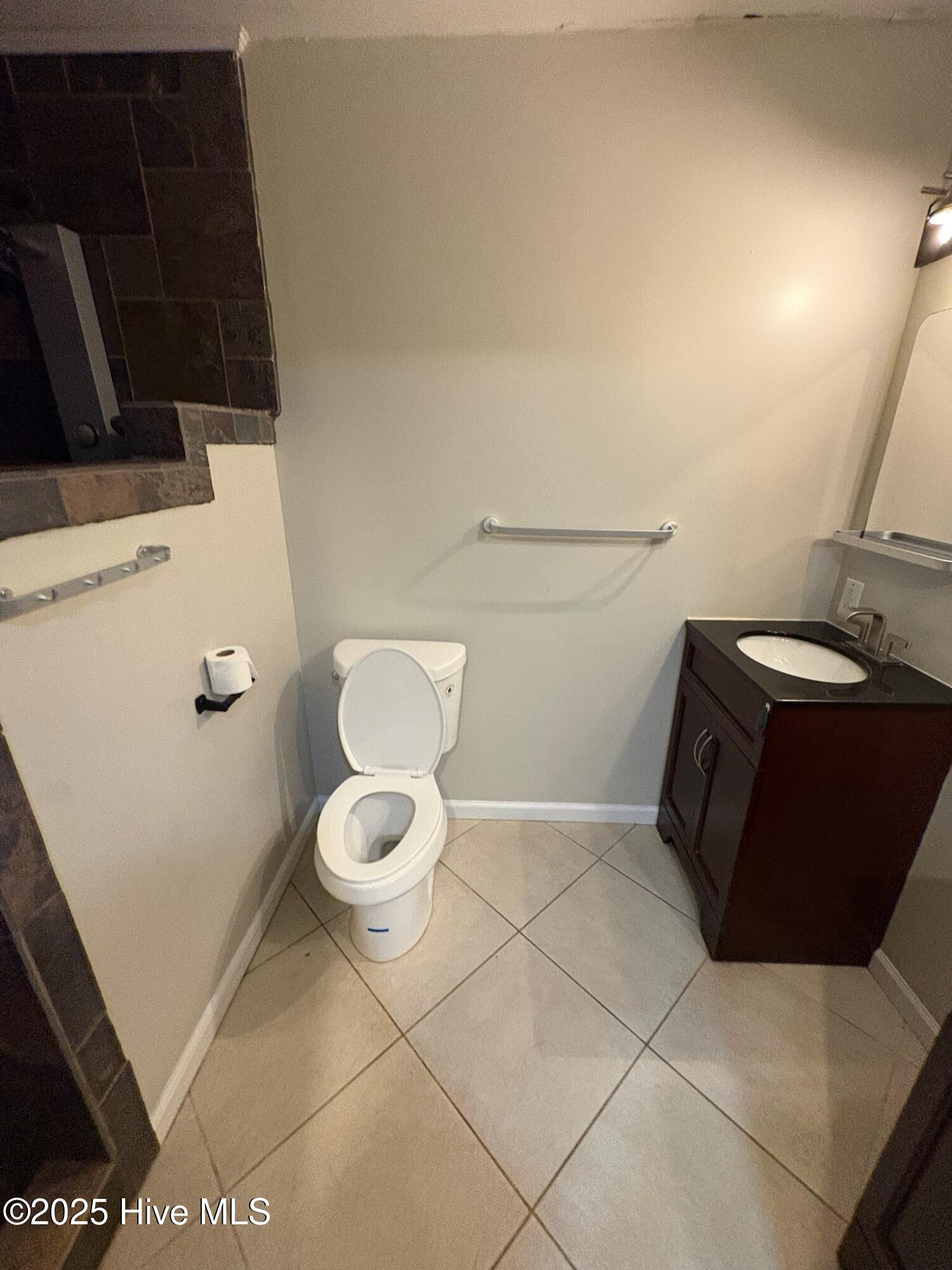 100541721 | Photo 17