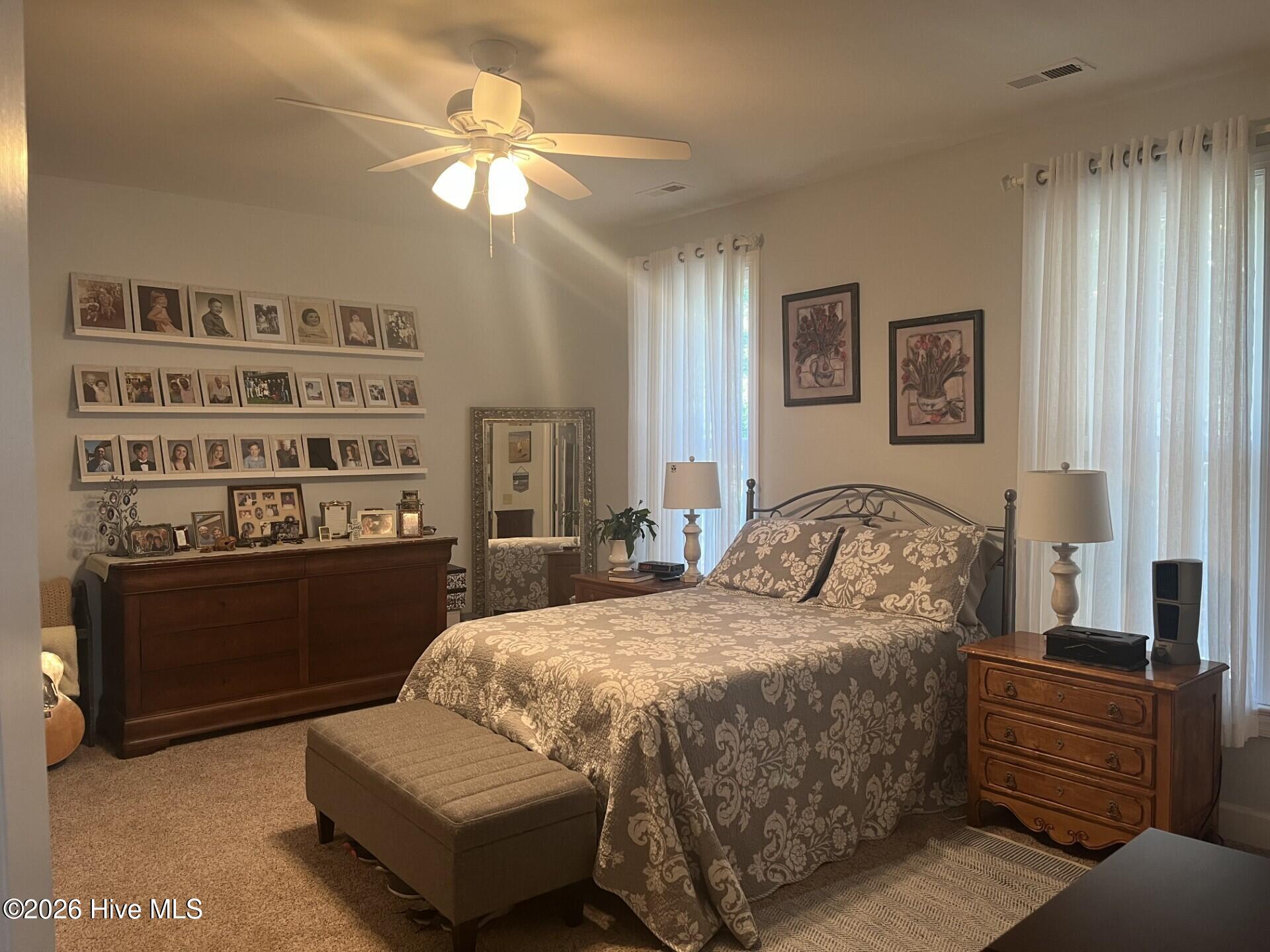 100570144 | Photo 42