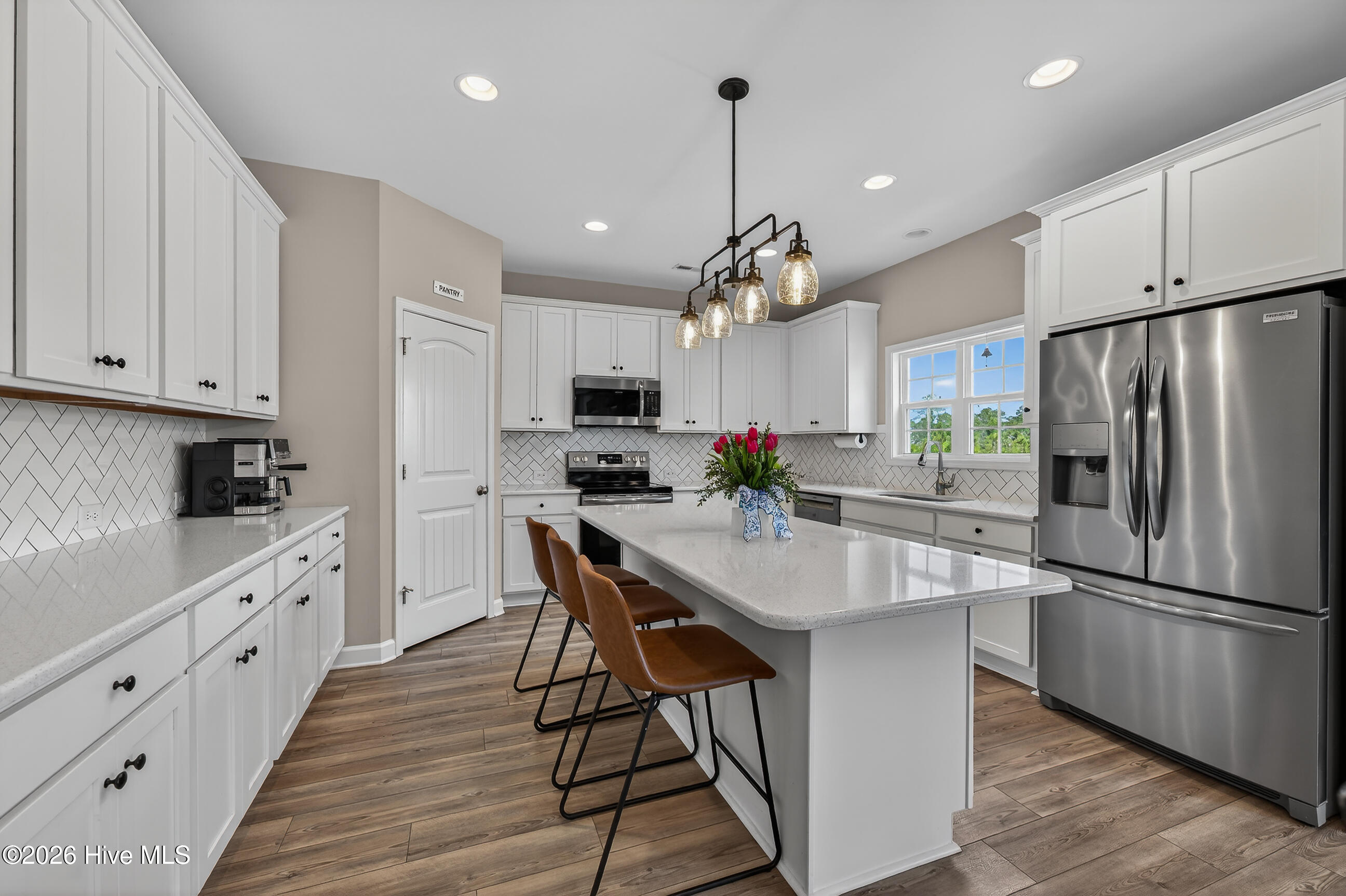 100561356 | Photo 20