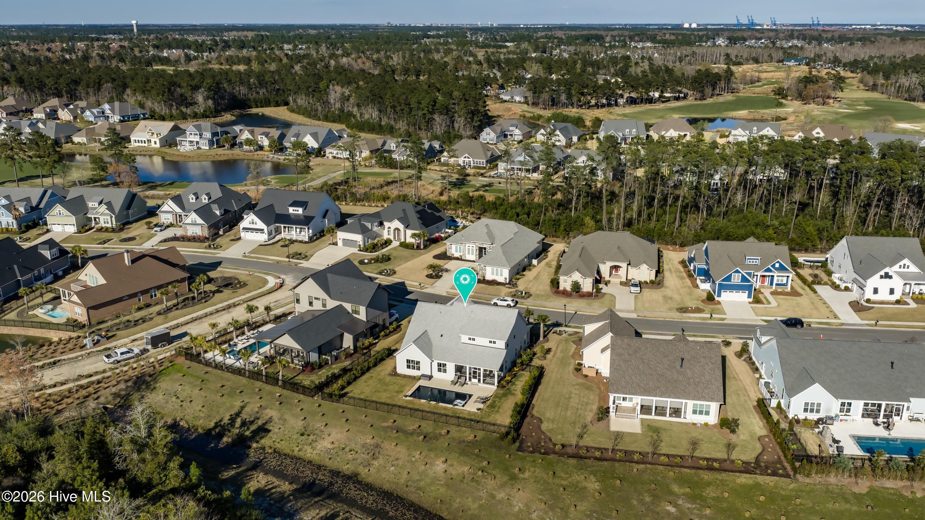 100566298 | Photo 63