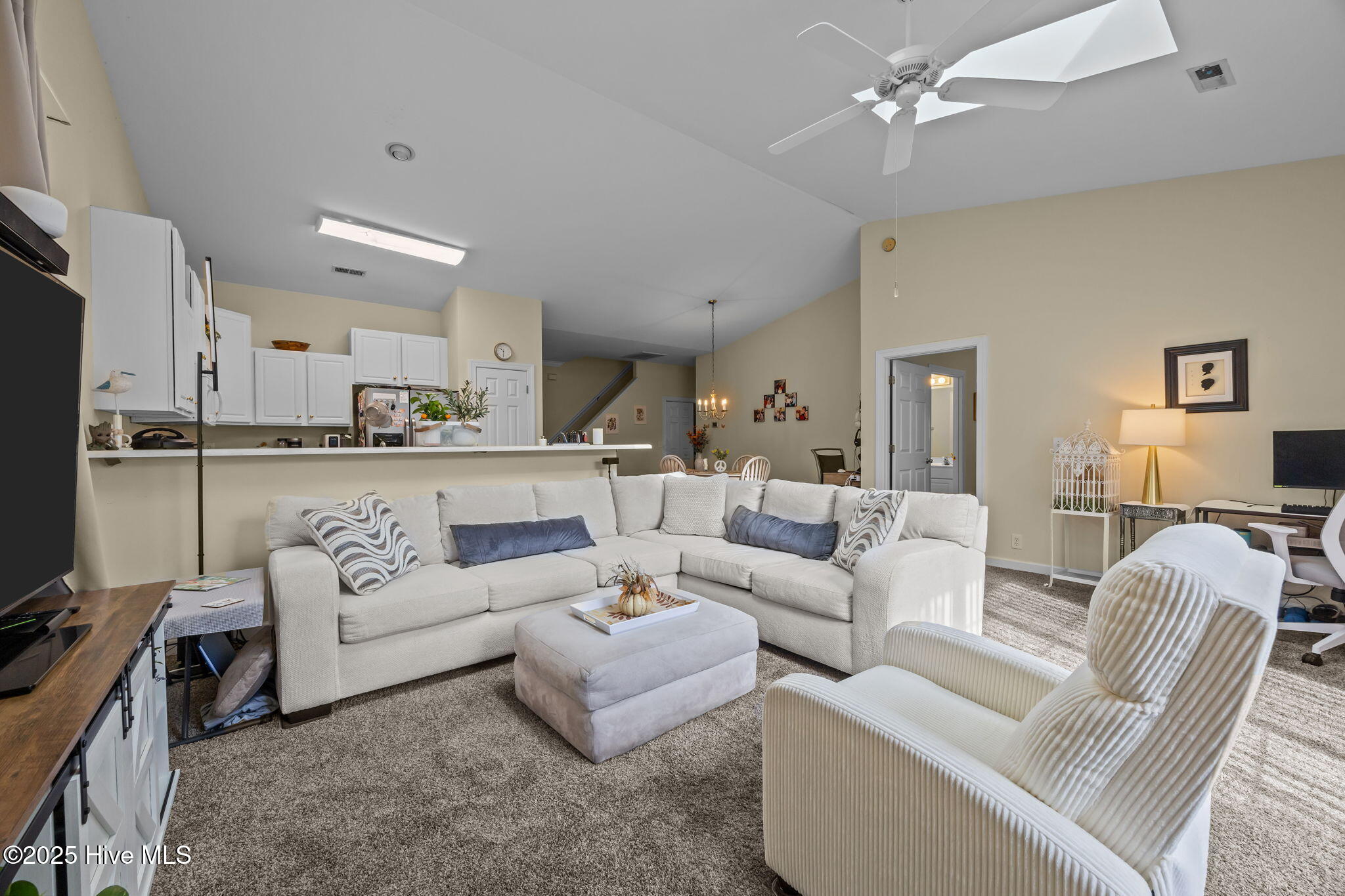 100532980 | Photo 20