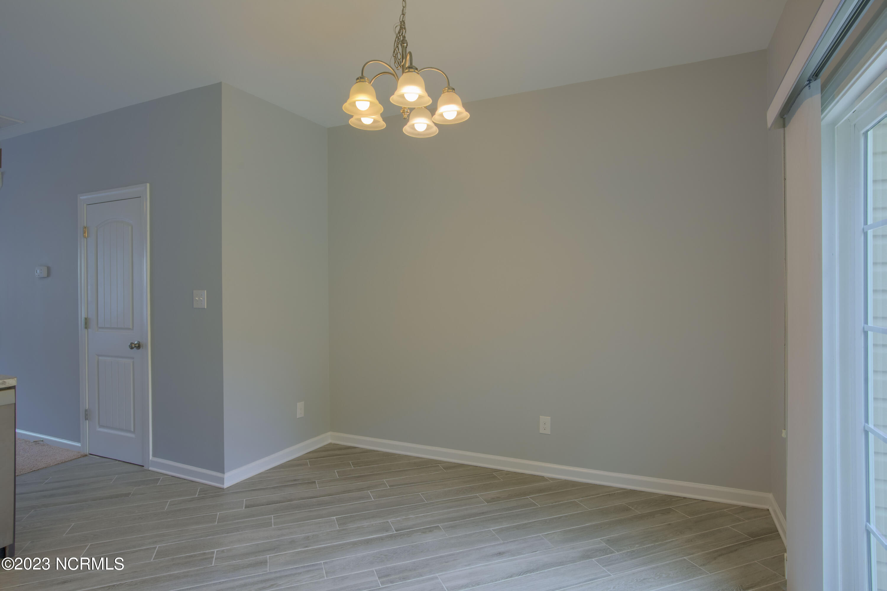 100545817 | Photo 20