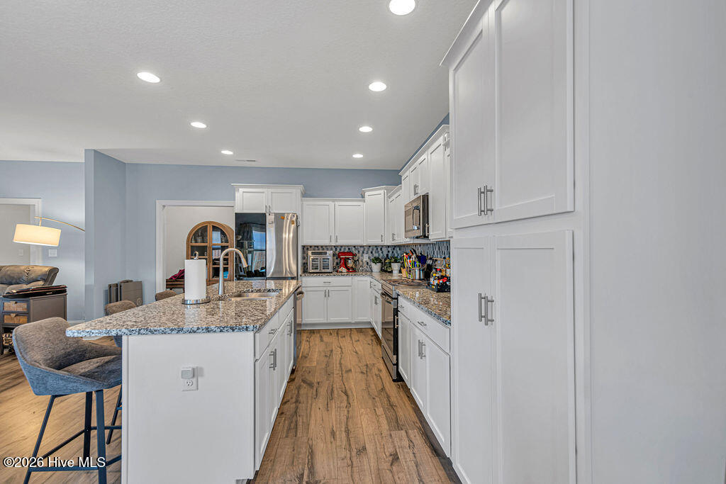 100549970 | Photo 13