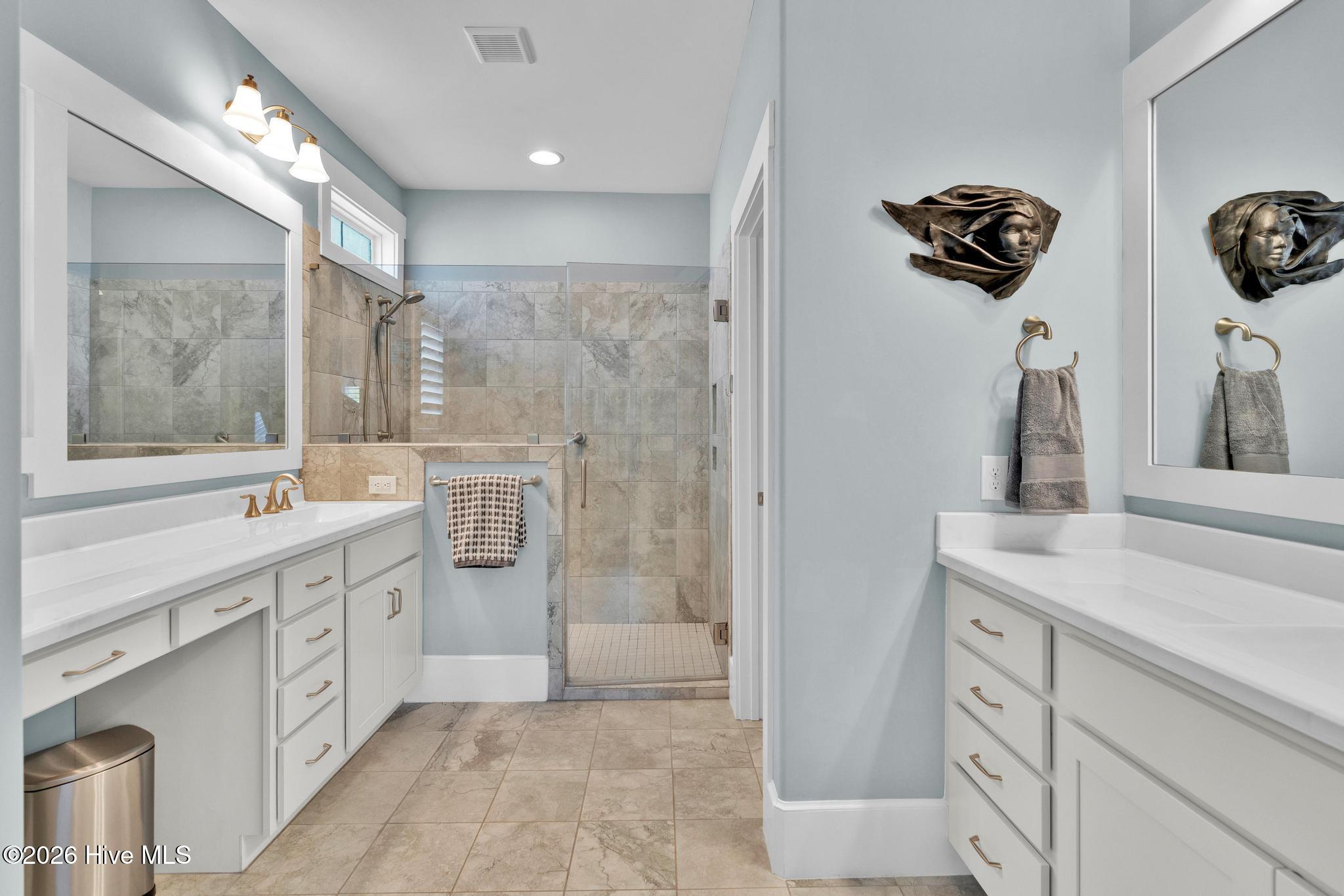 100554961 | Photo 27