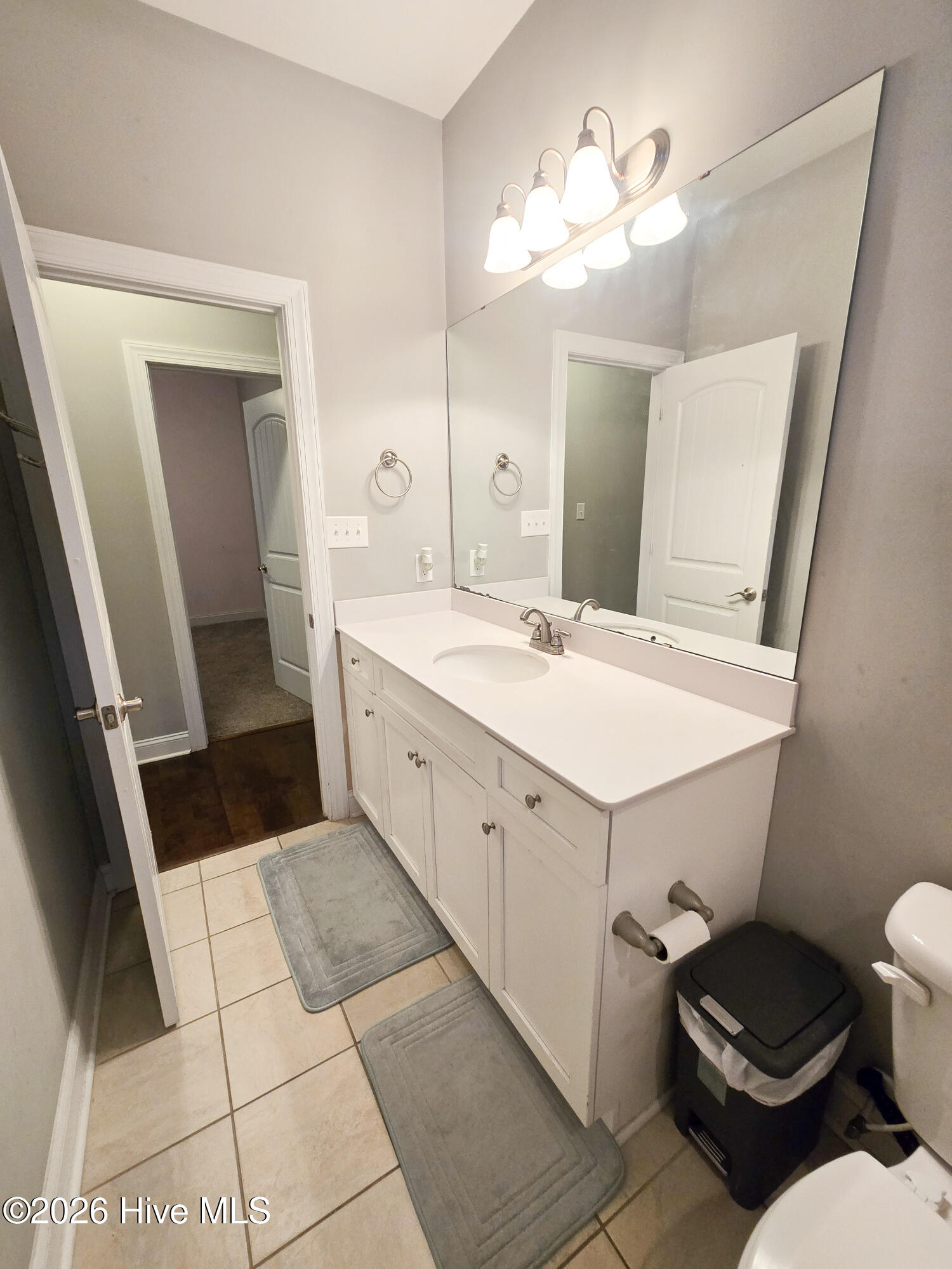 100549826 | Photo 21