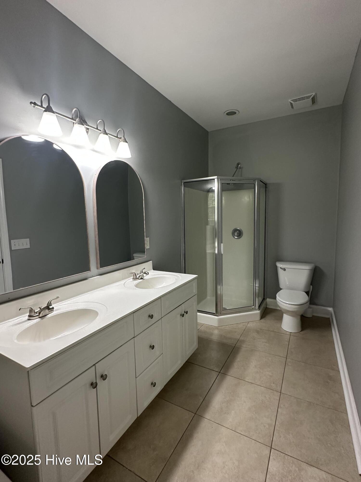 100524744 | Photo 22