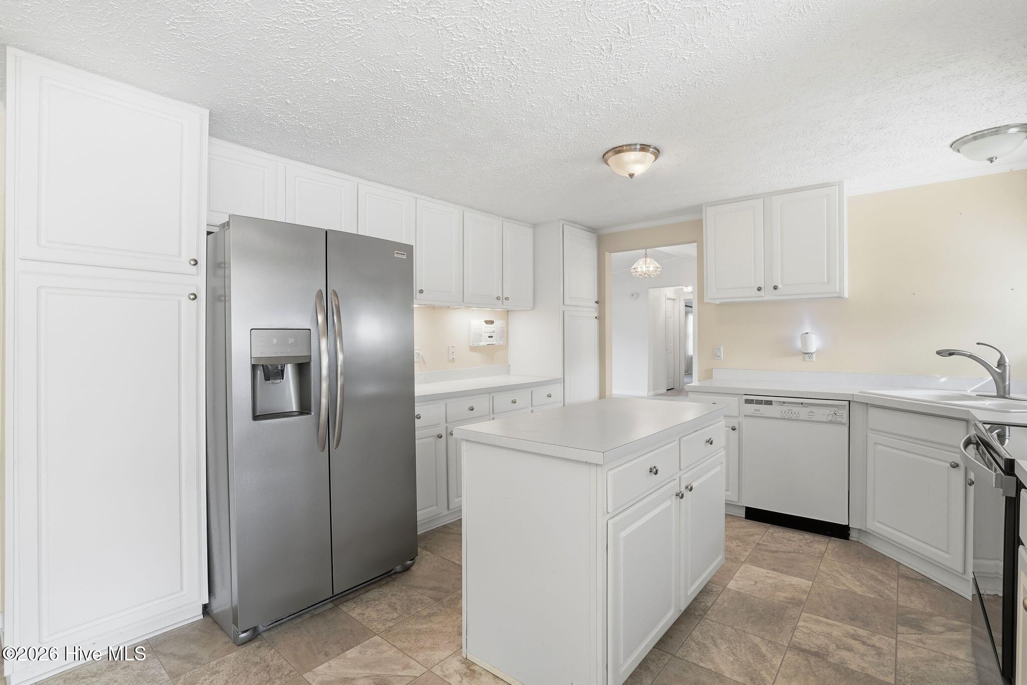 100556115 | Photo 40