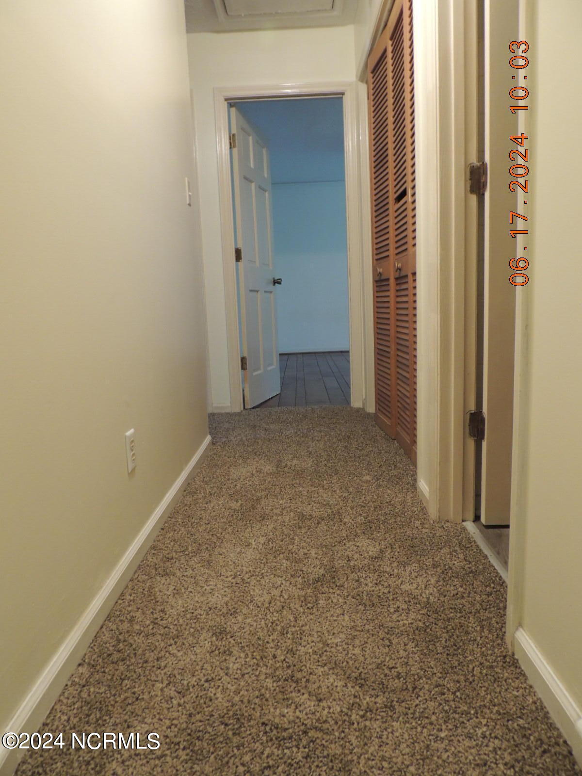 100450812 | Photo 30