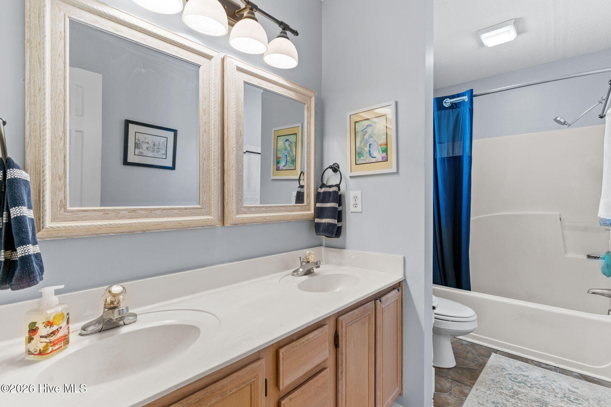 100567524 | Photo 19