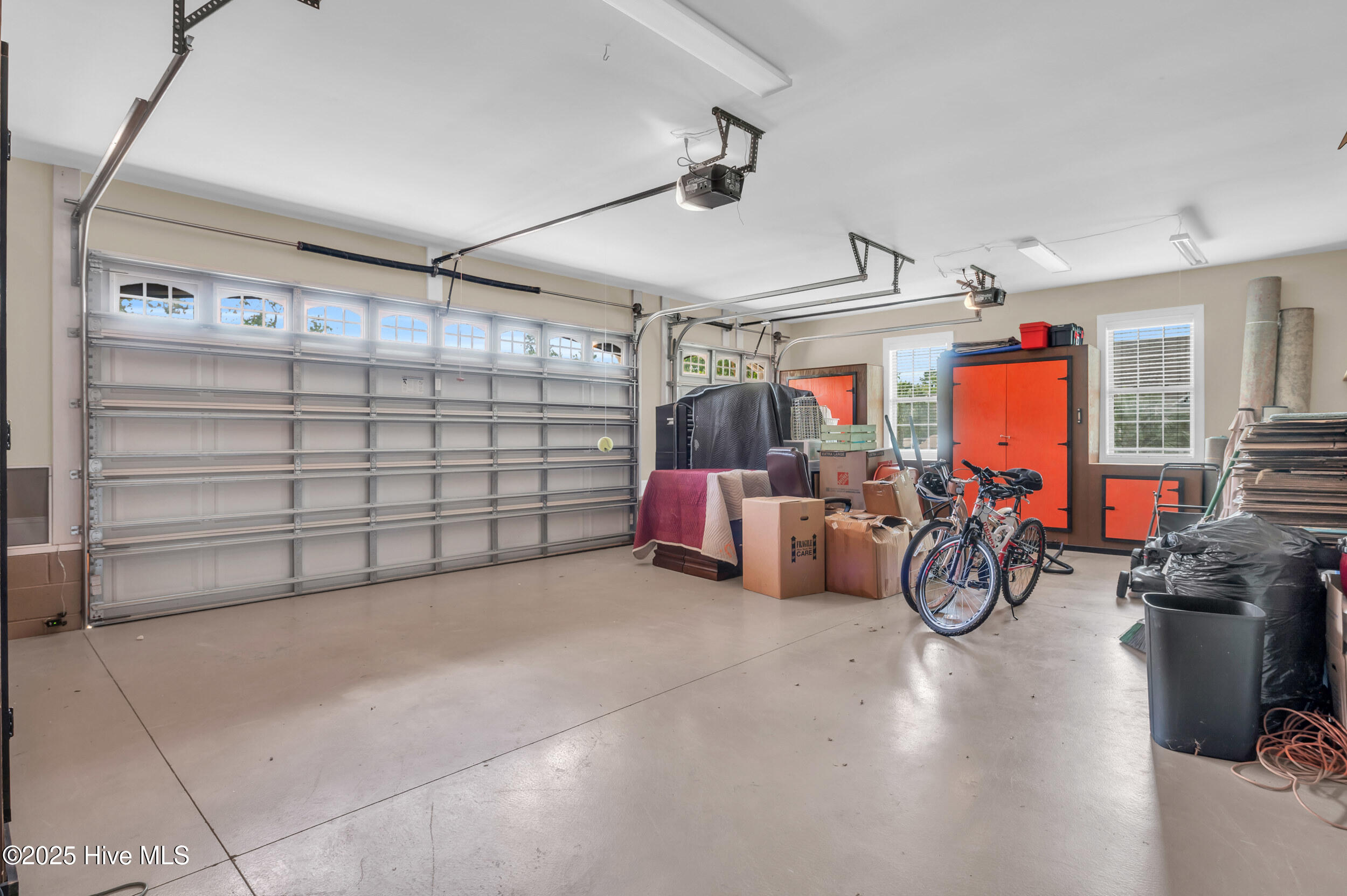 100517542 | Photo 40