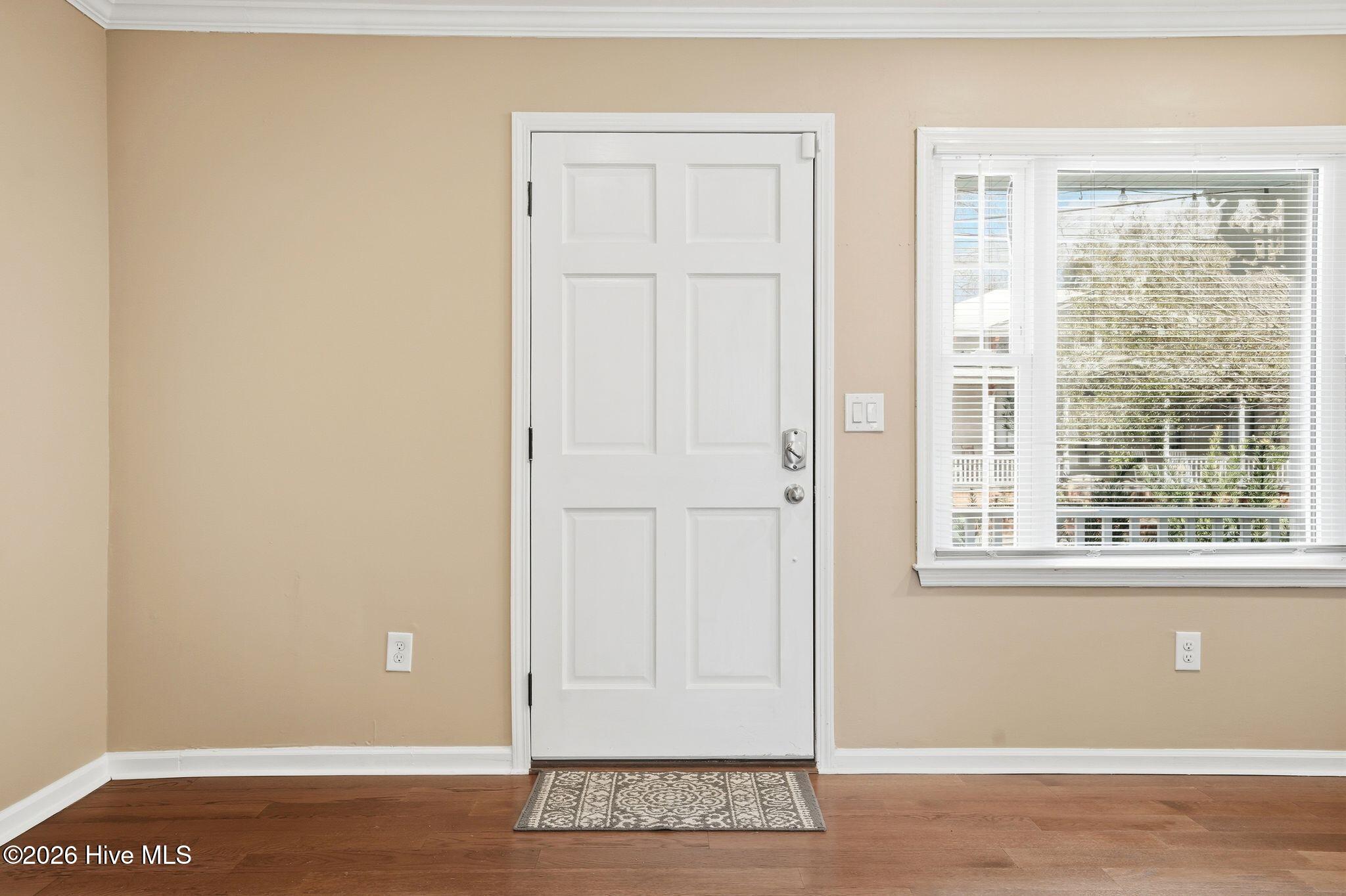 100559887 | Photo 12