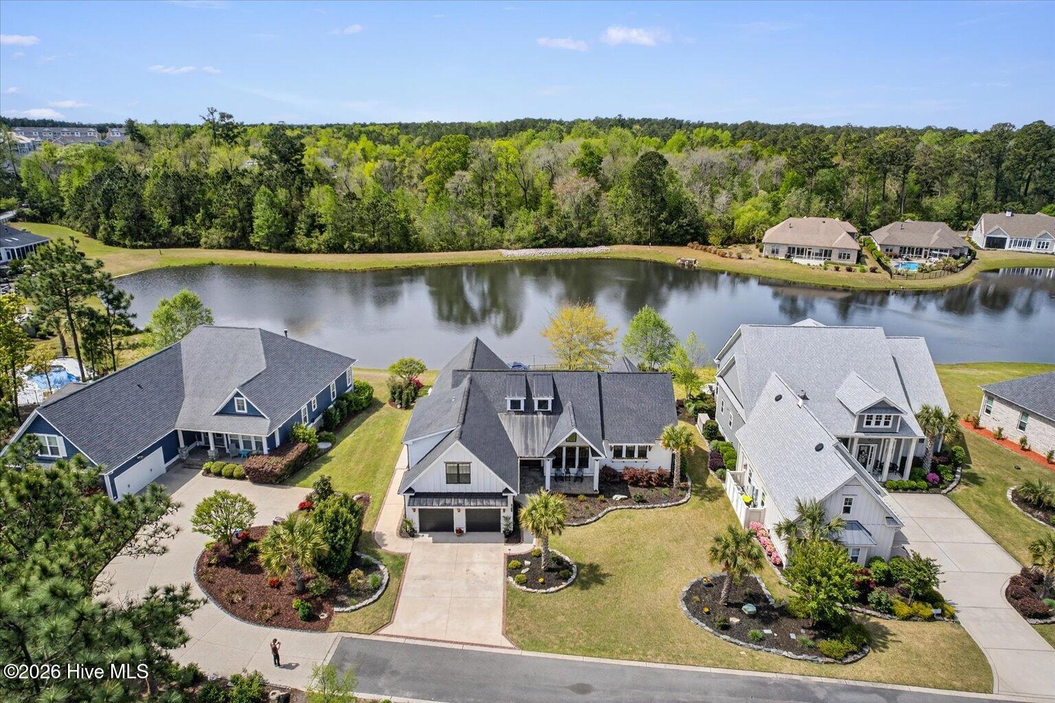 100566266 | Photo 71