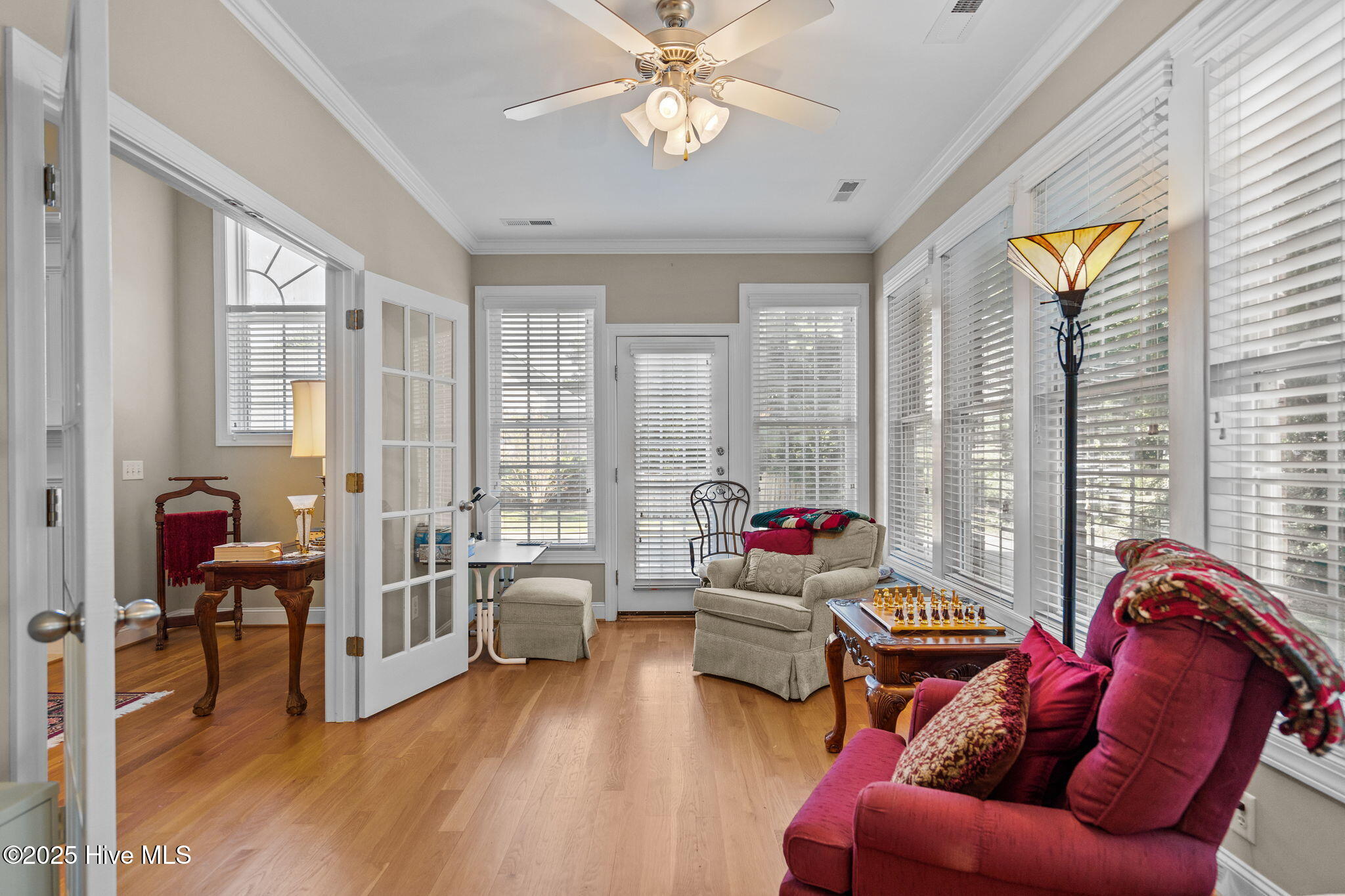 100532156 | Photo 21