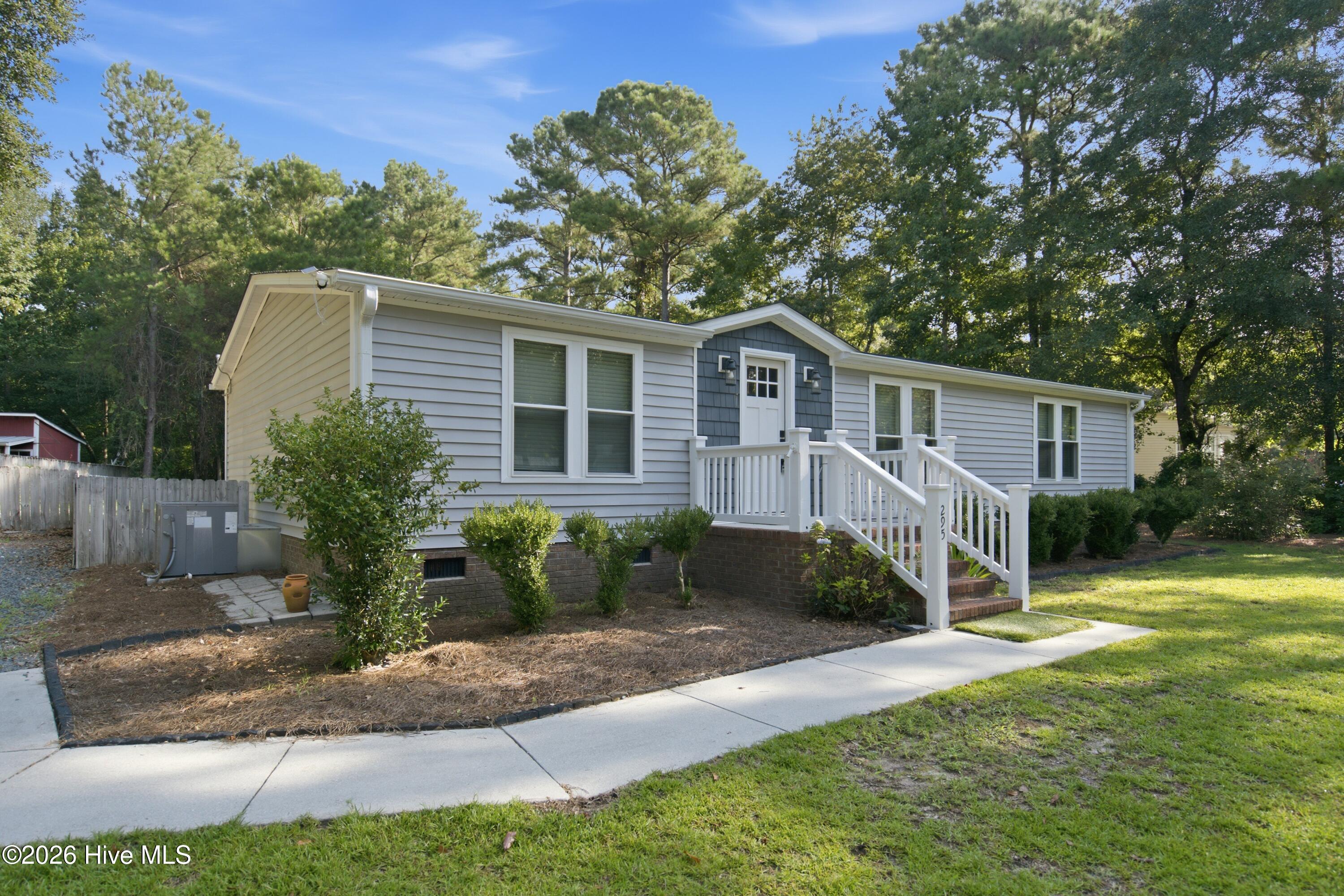 2nd image of 295 Groves Point Cir, Hampstead, NC 28443 | MLS# 100592795