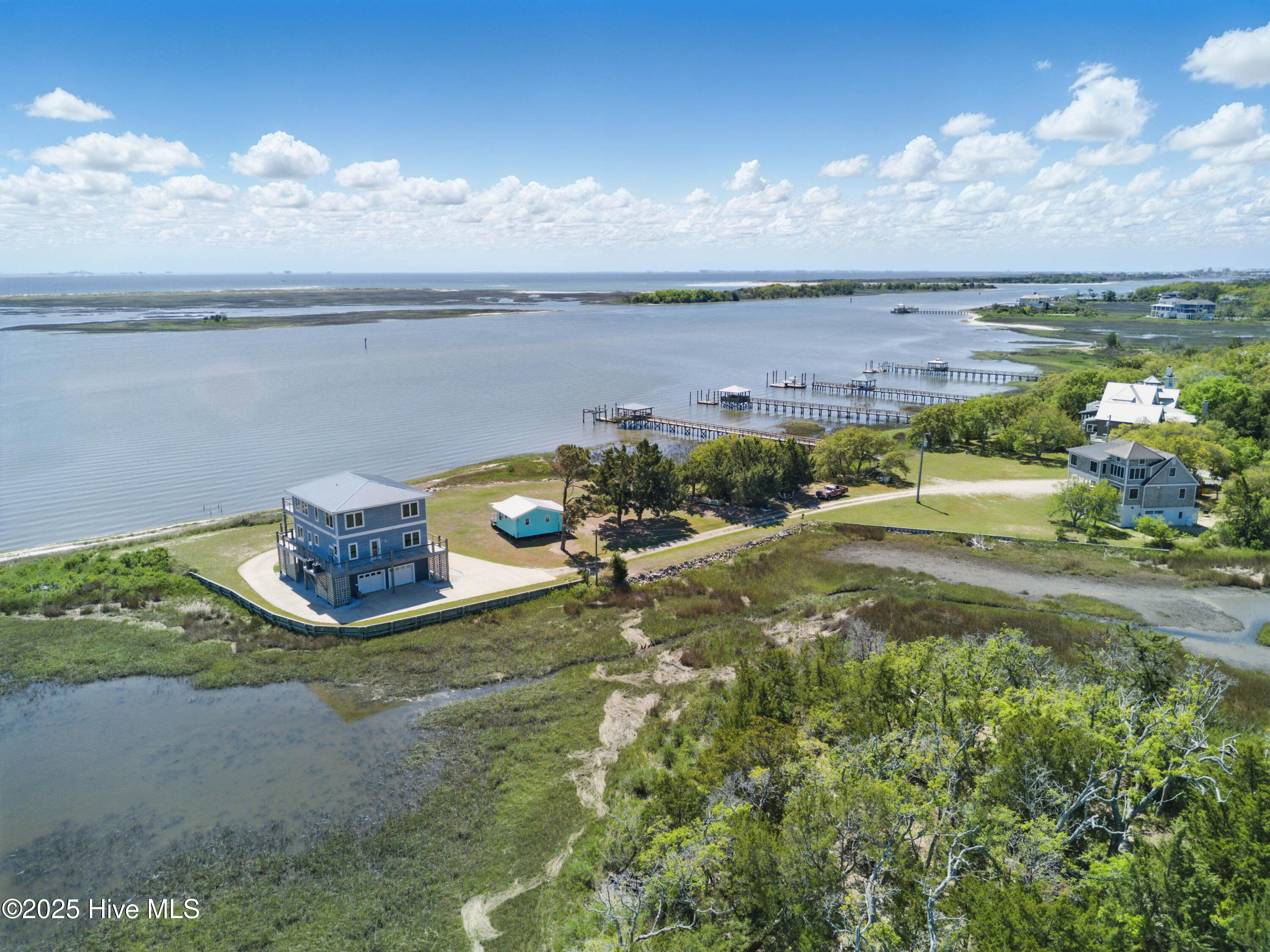 100503335 | Photo 25