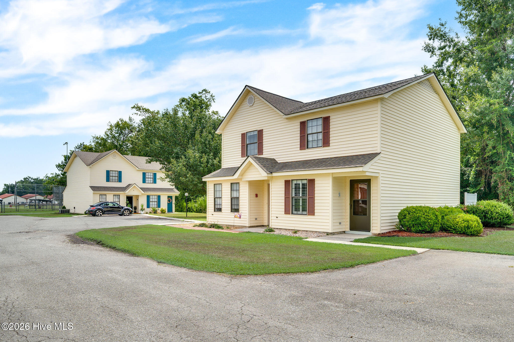 Exterior photo of 611 SE Railroad Street, Wallace, NC 28466. MLS: 100593791