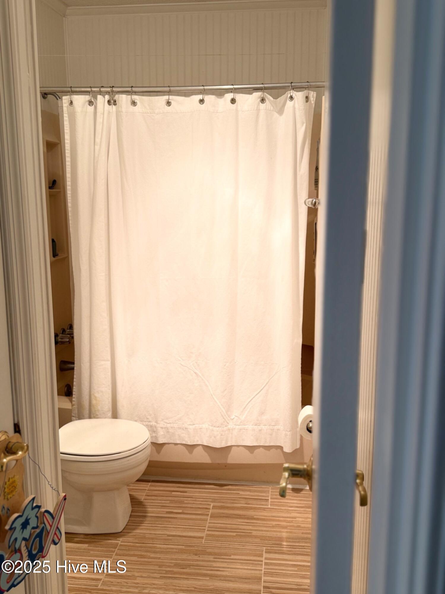 100521118 | Photo 19