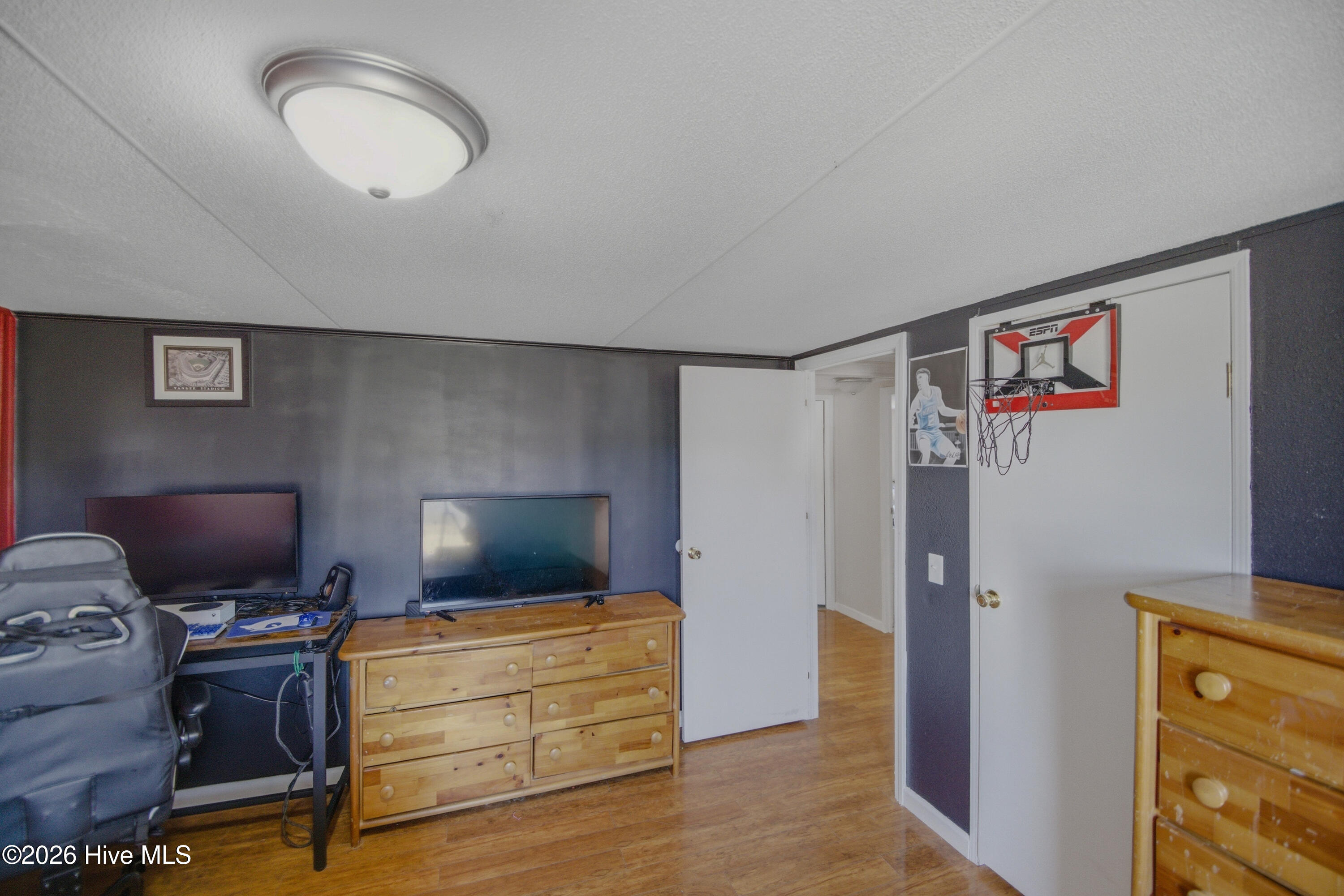 100566324 | Photo 27