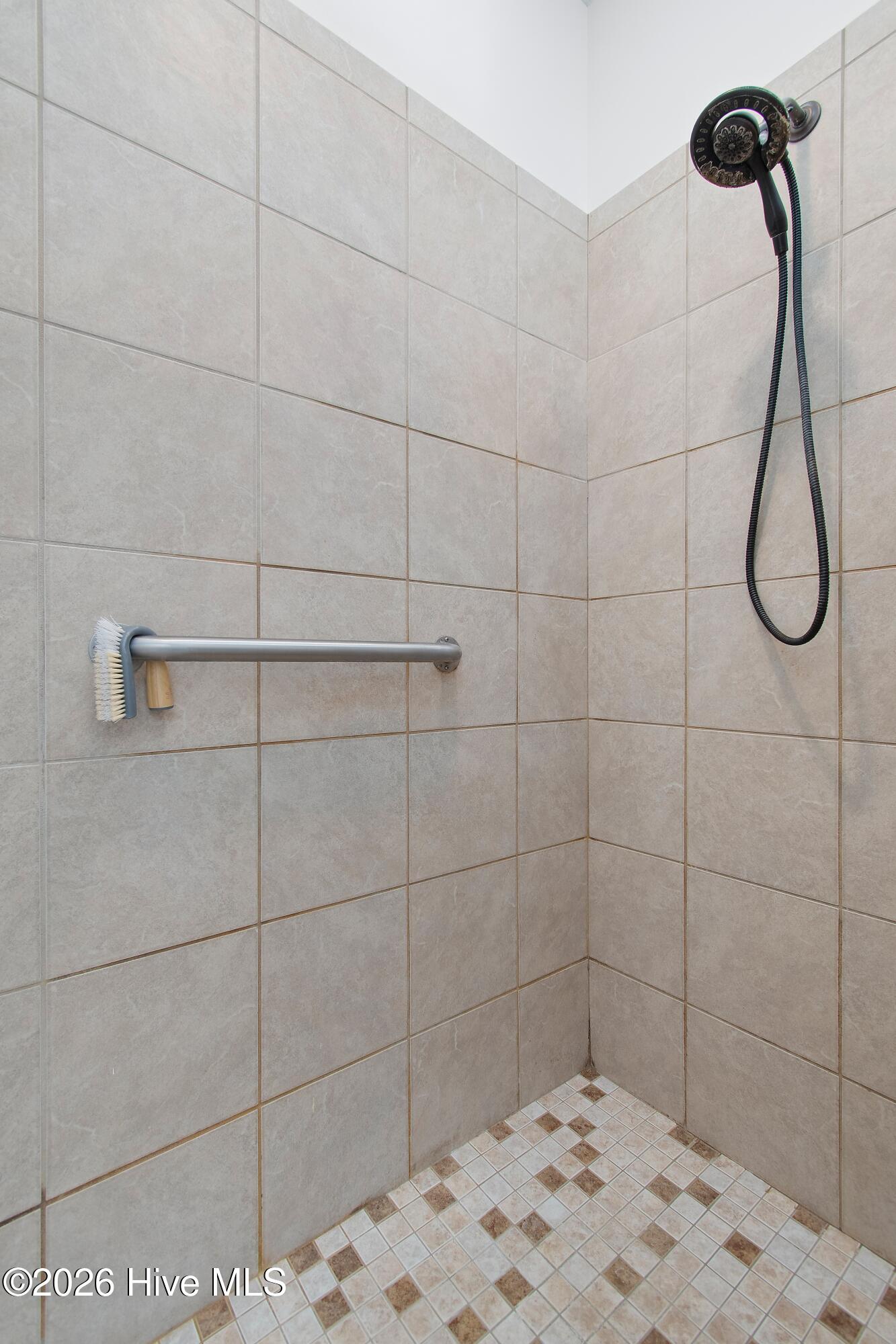 100552486 | Photo 32