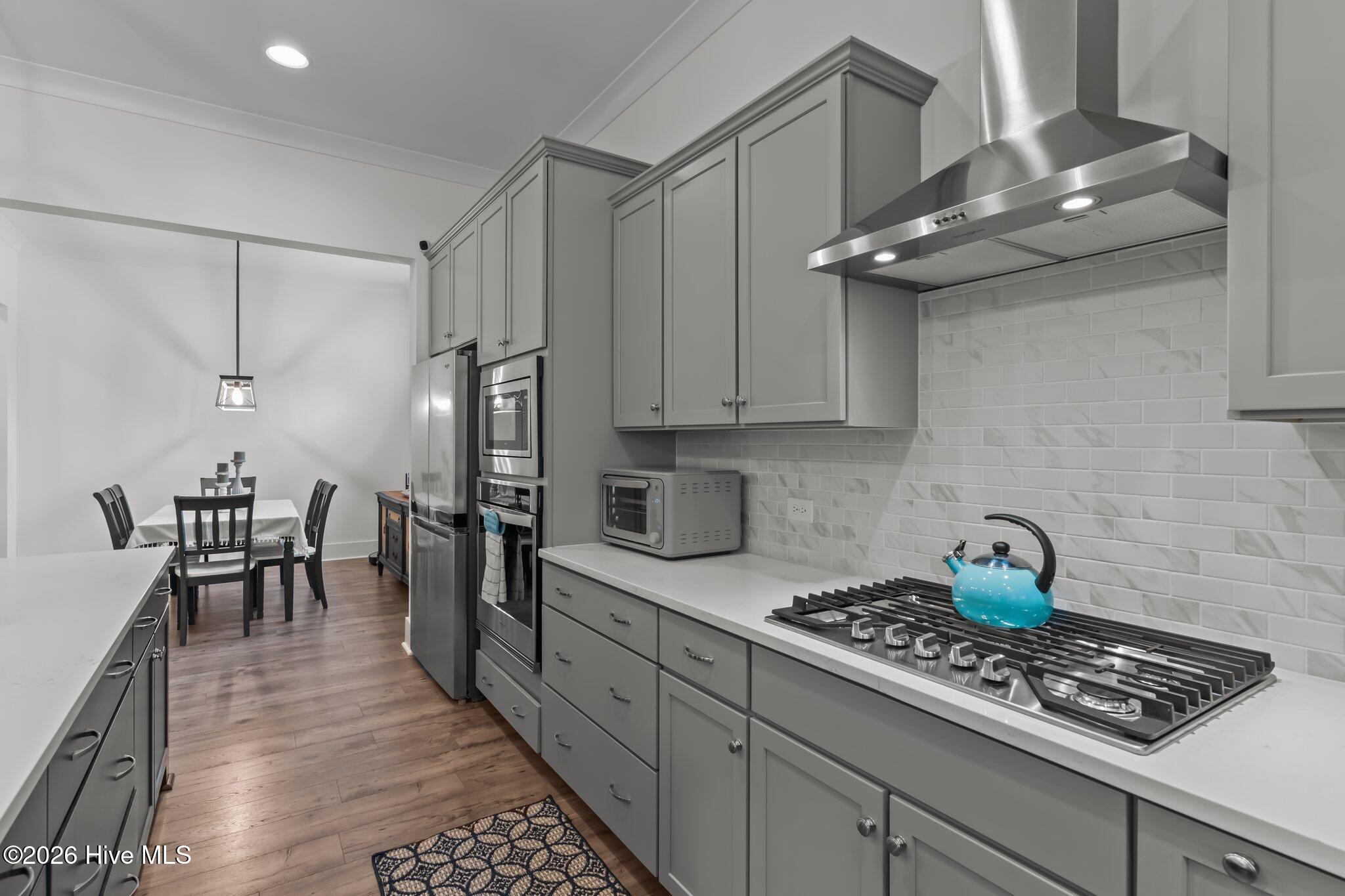 100552545 | Photo 26