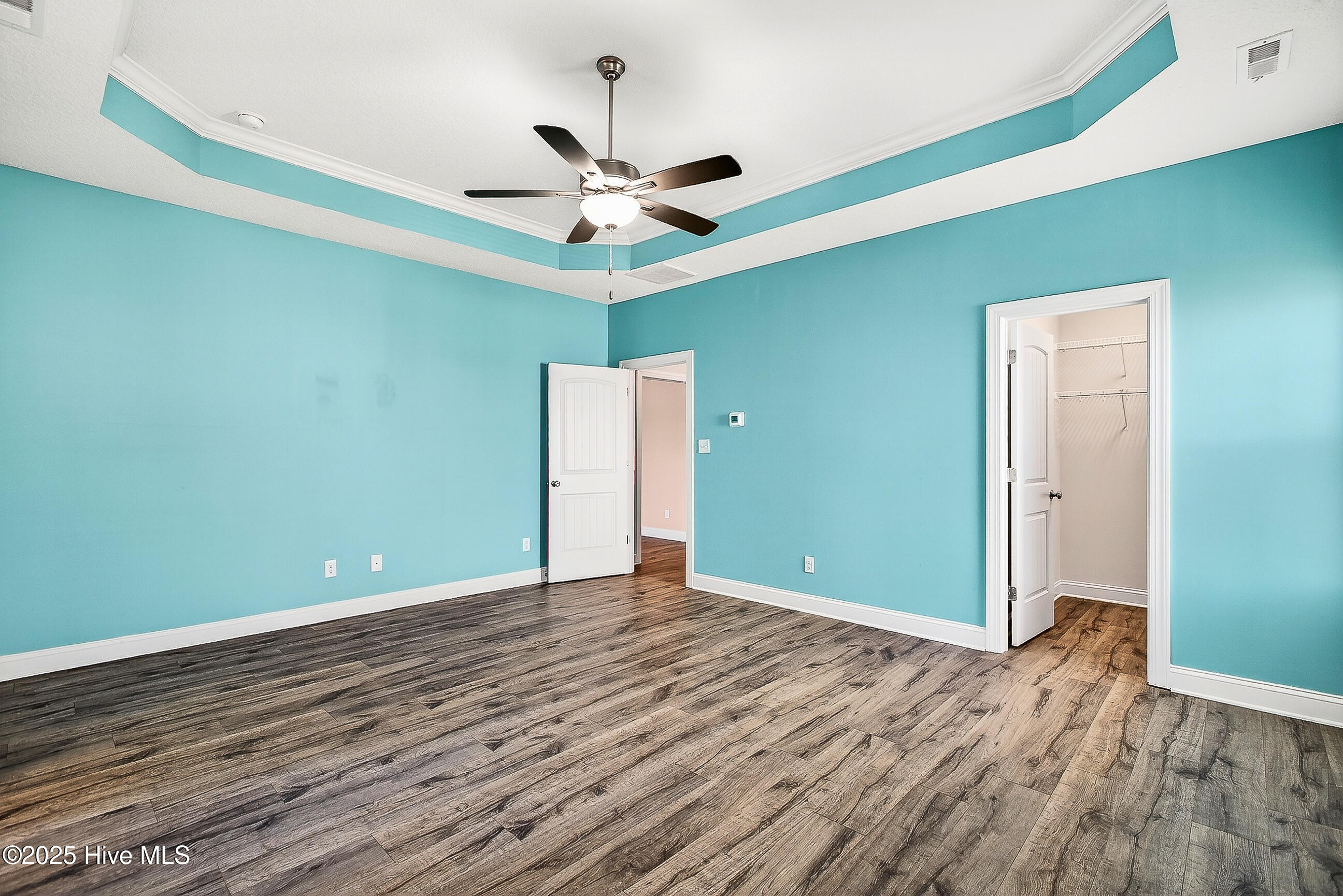 100539461 | Photo 12