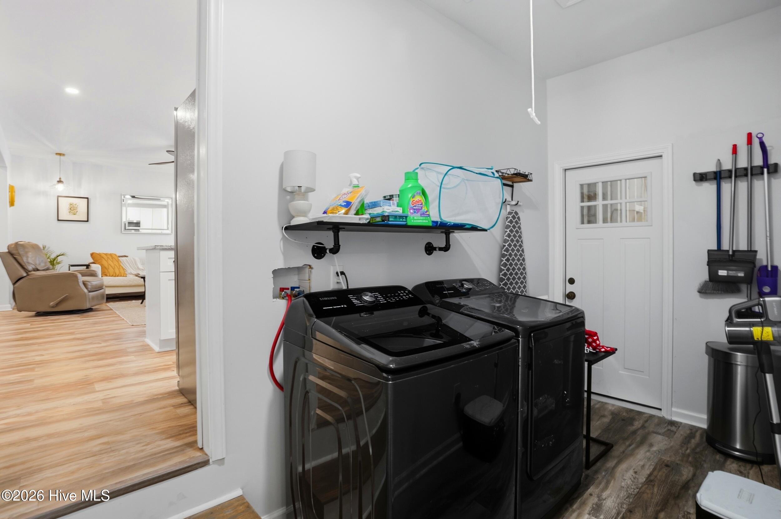 100561459 | Photo 22