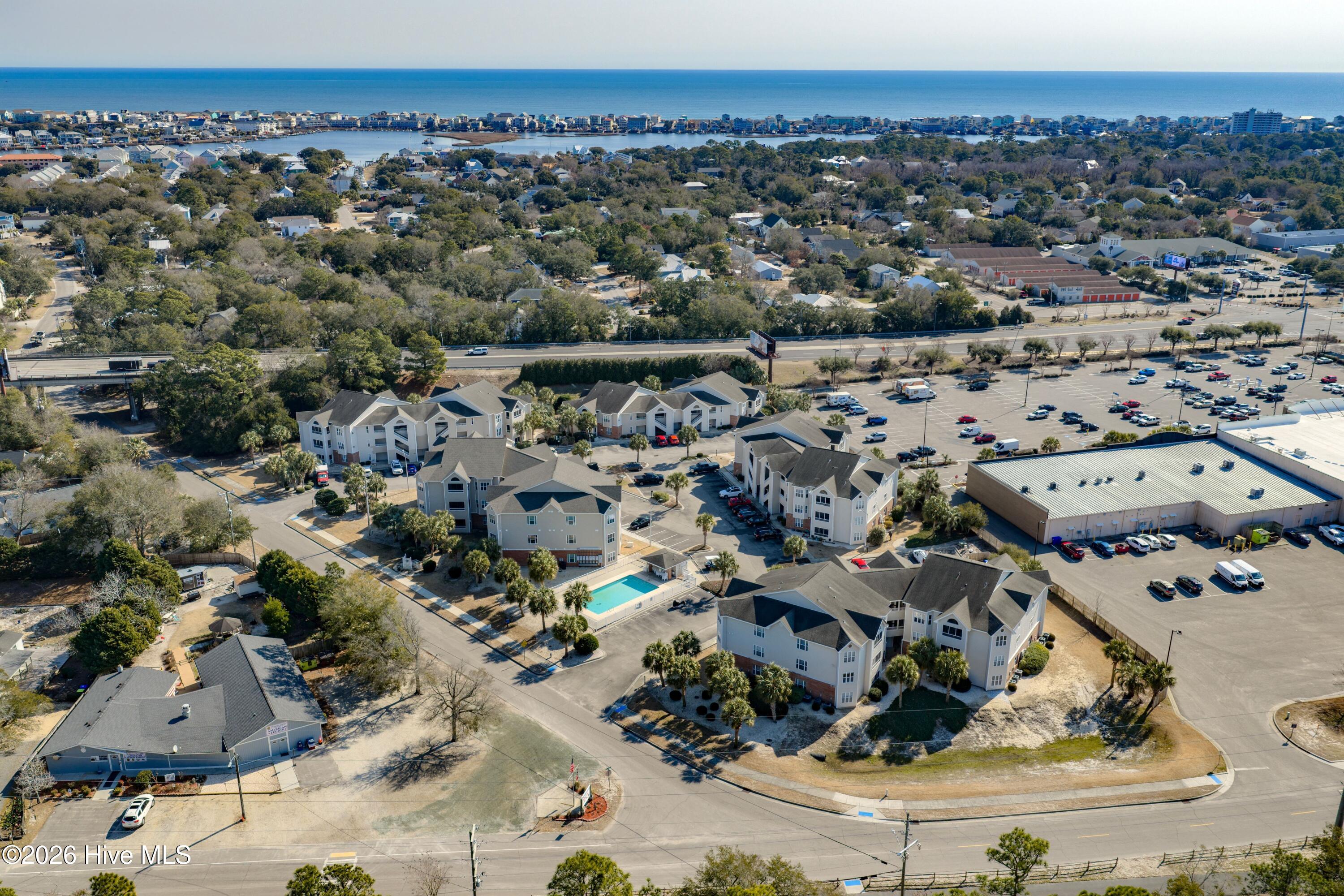 100554919 | Photo 24