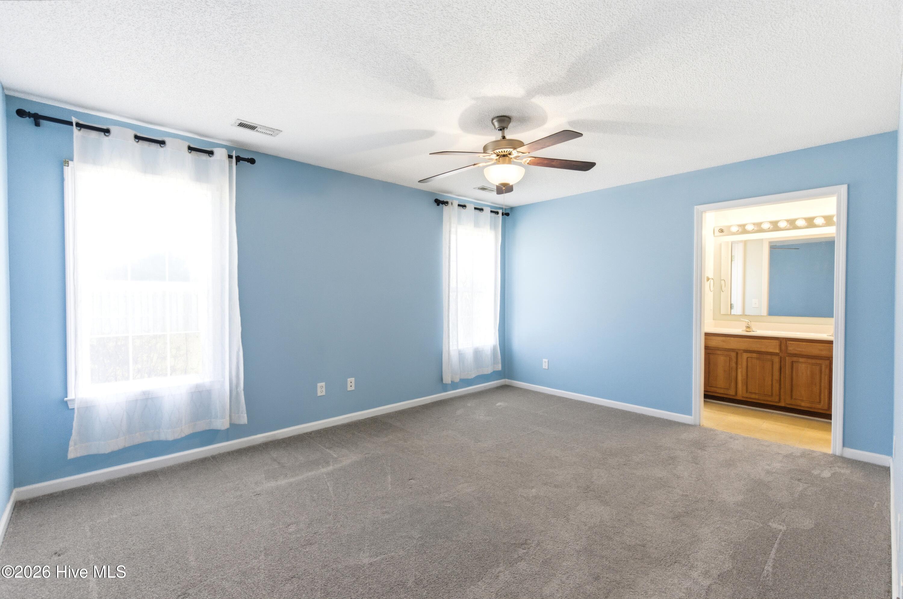 100560348 | Photo 17