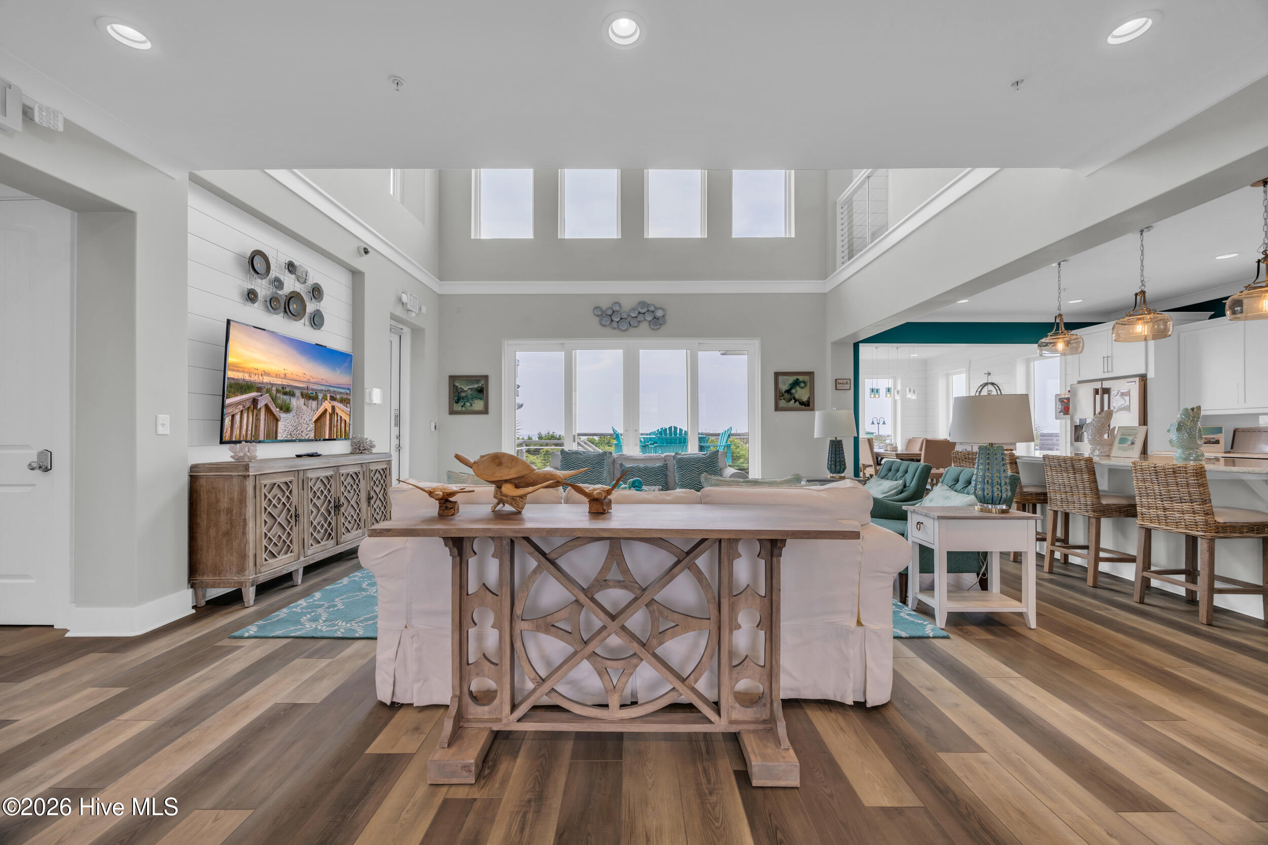 100564588 | Photo 31