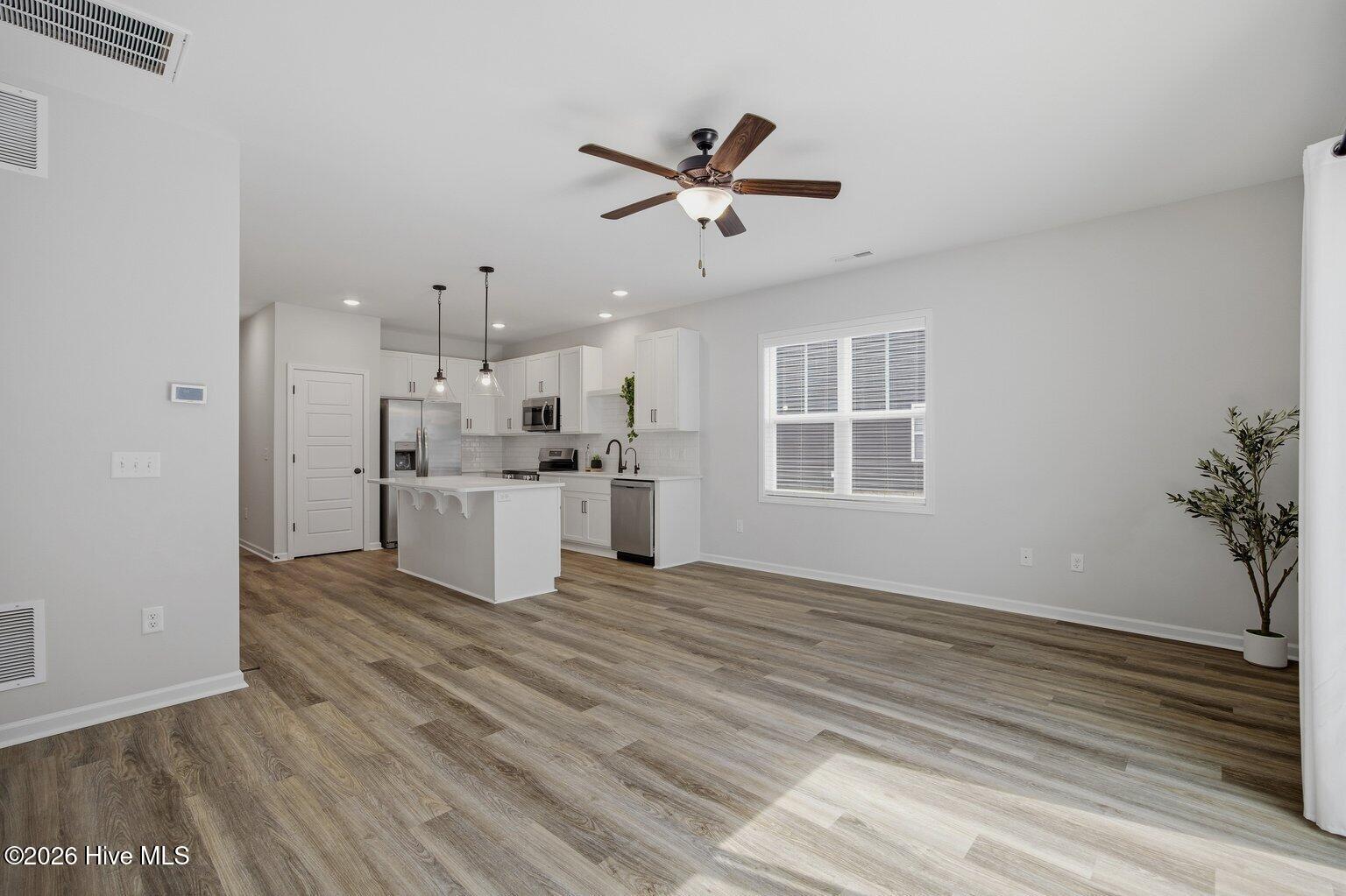 100565820 | Photo 17