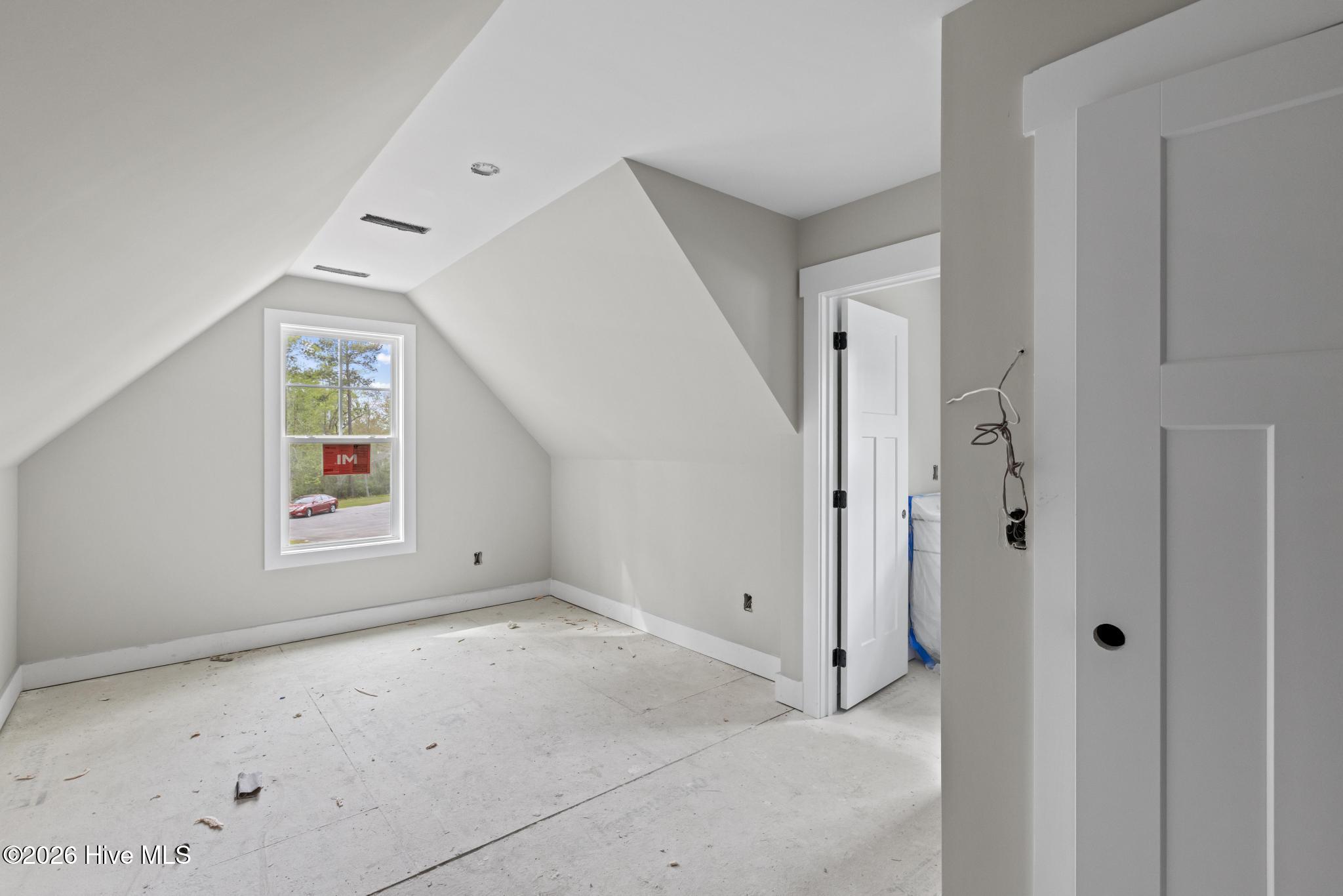 100566204 | Photo 20