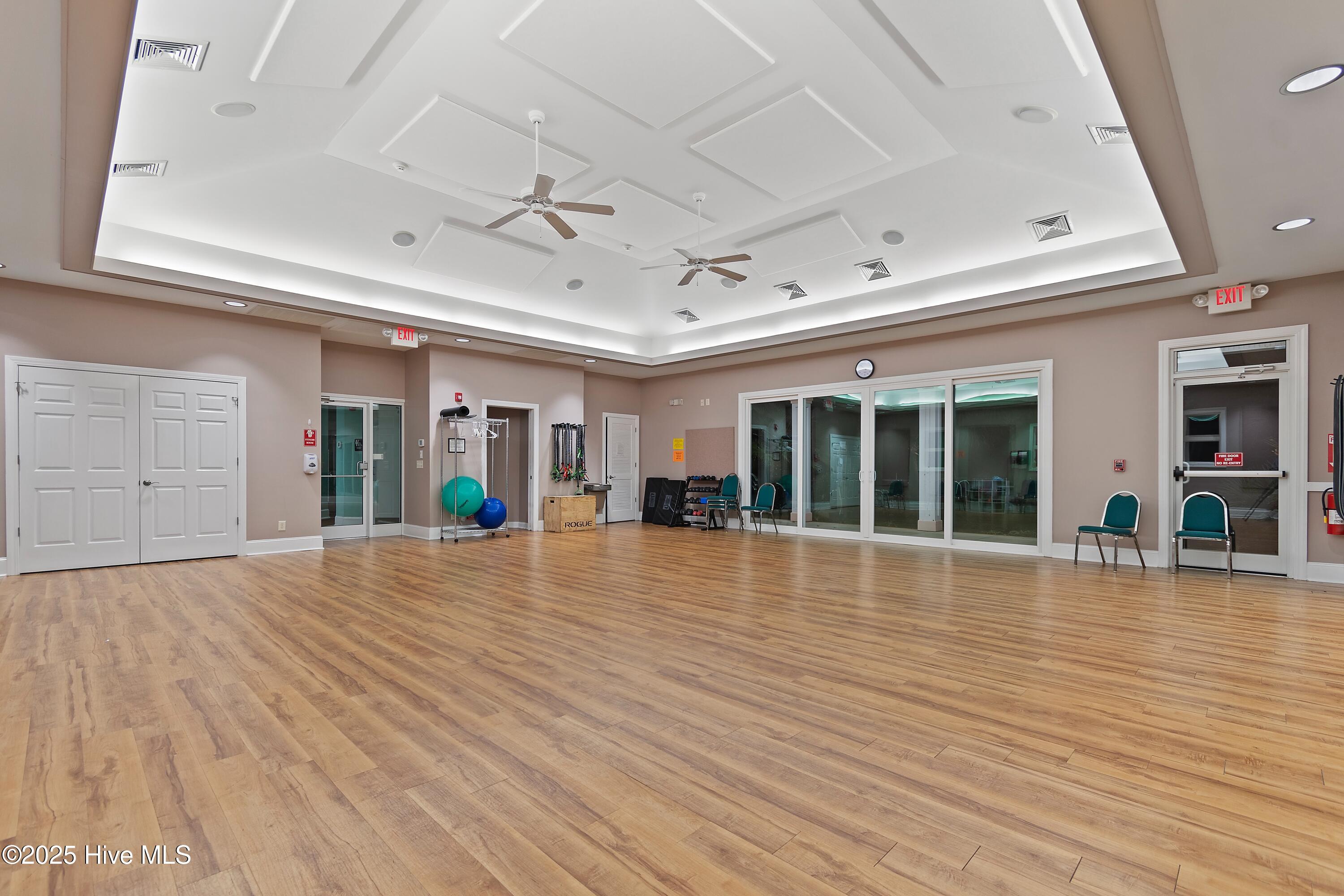 100545354 | Photo 67