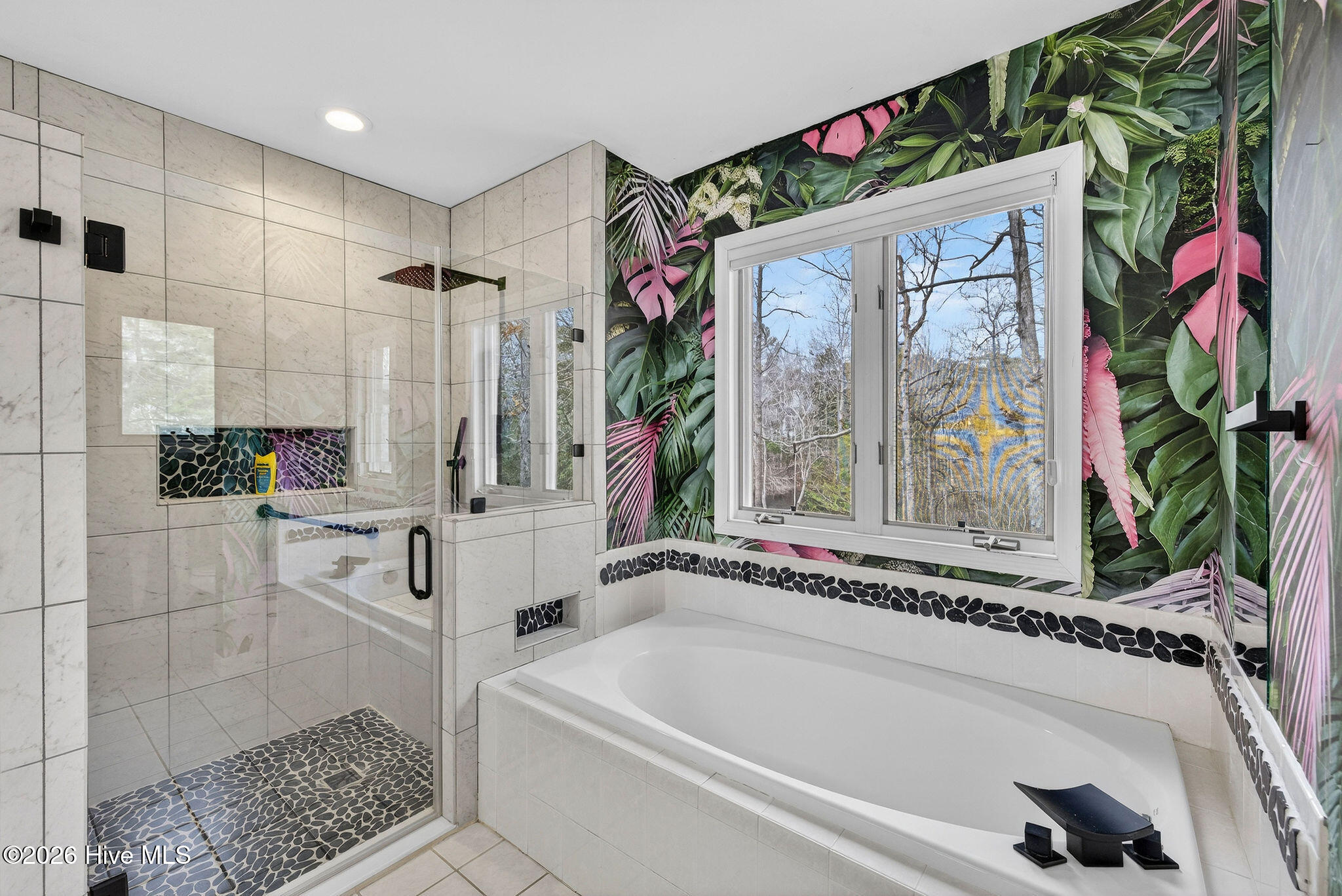 100556345 | Photo 50