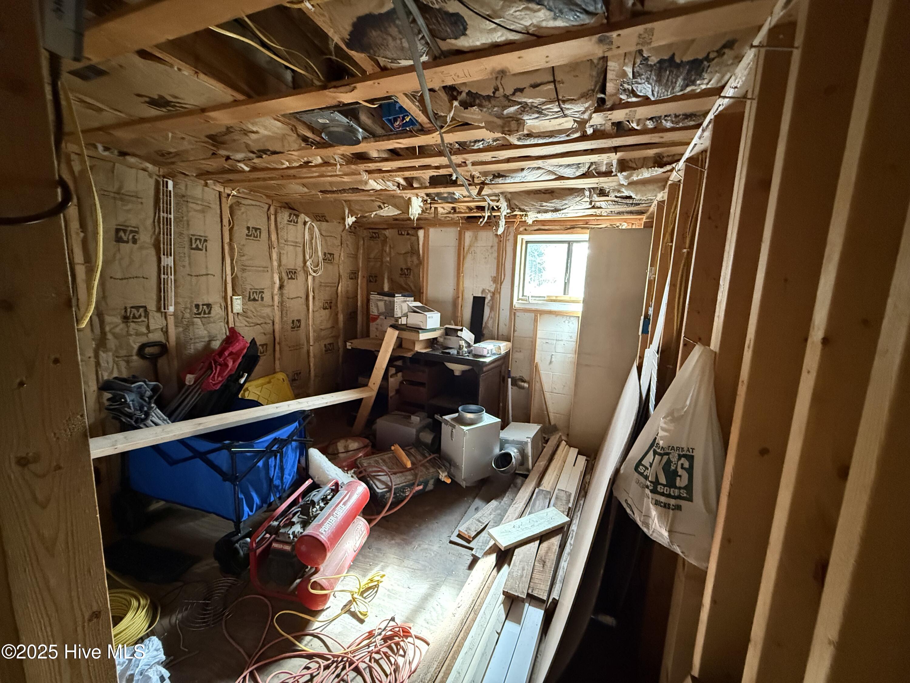 100544045 | Photo 13