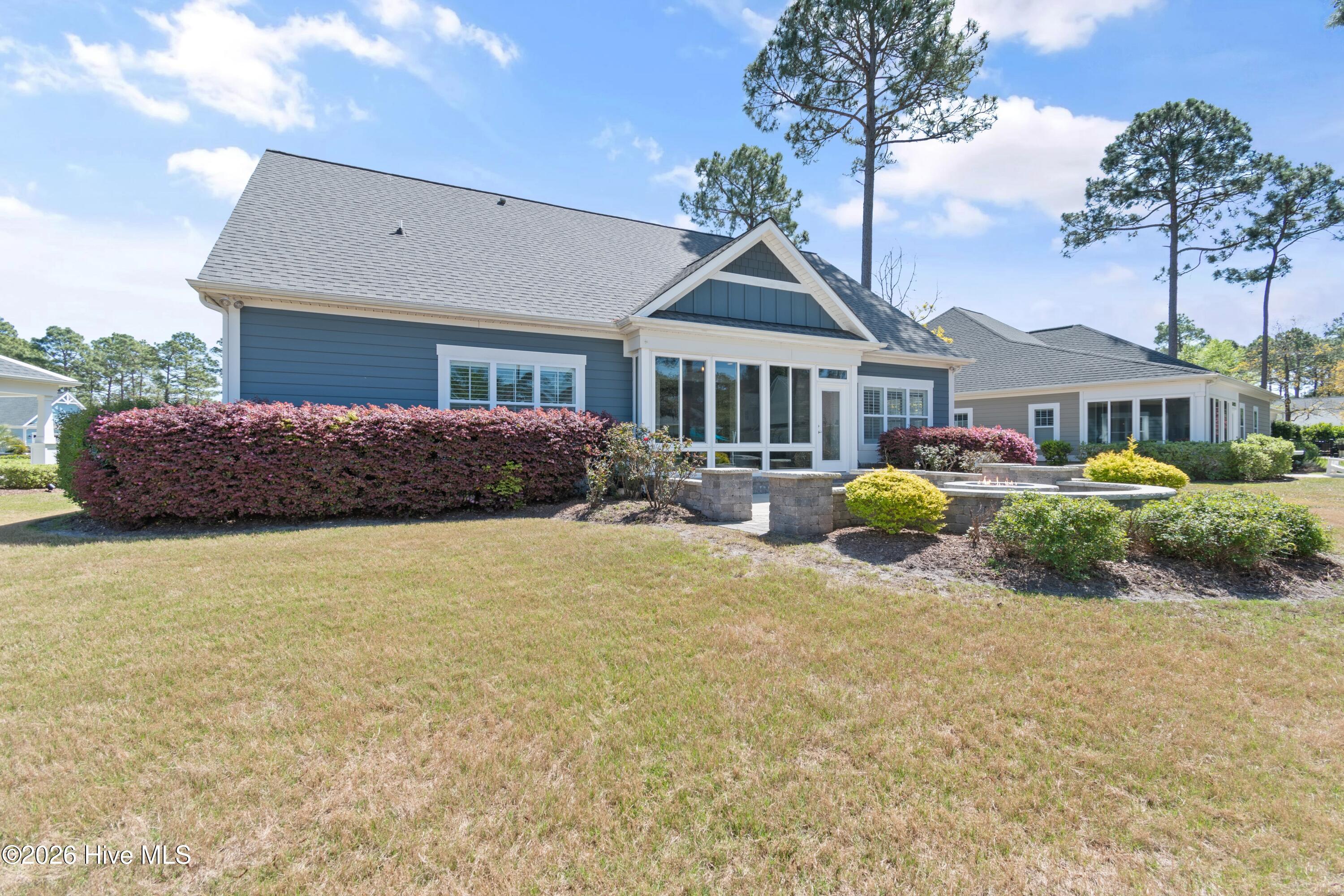 100564386 | Photo 60