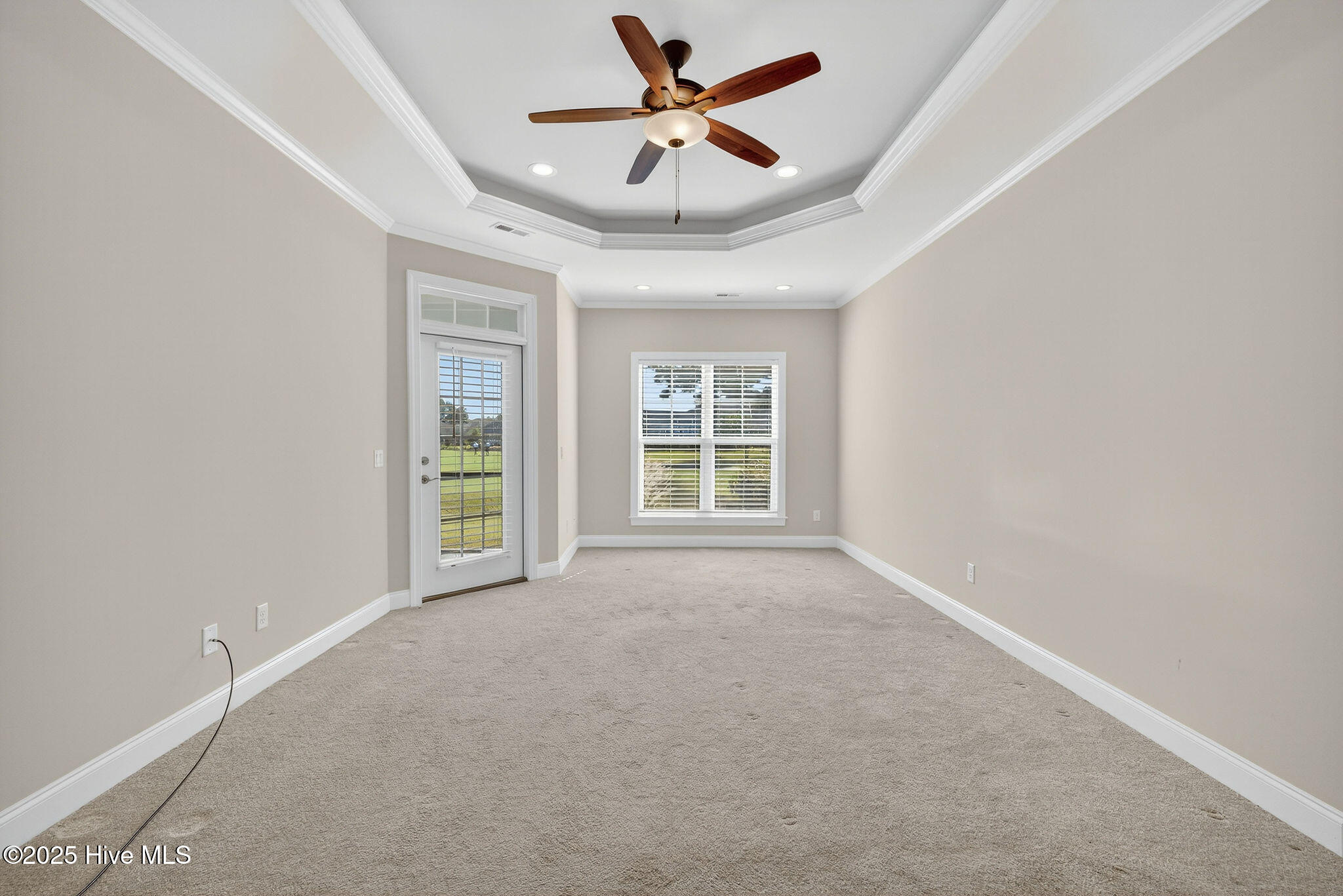 100529139 | Photo 11