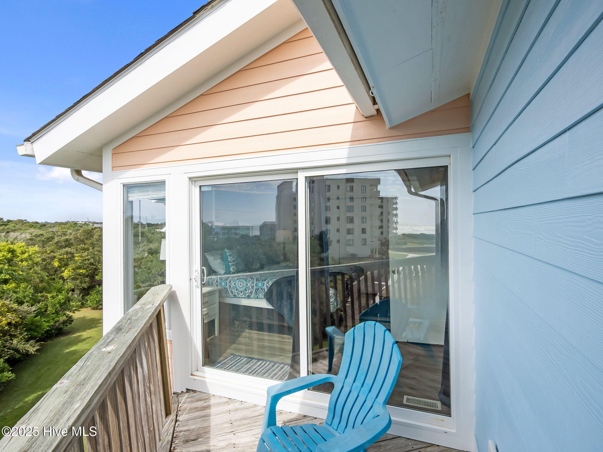 100534121 | Photo 31