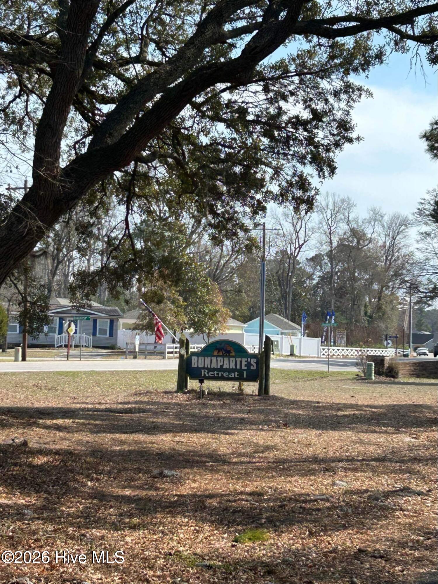 100562587 | Photo 23